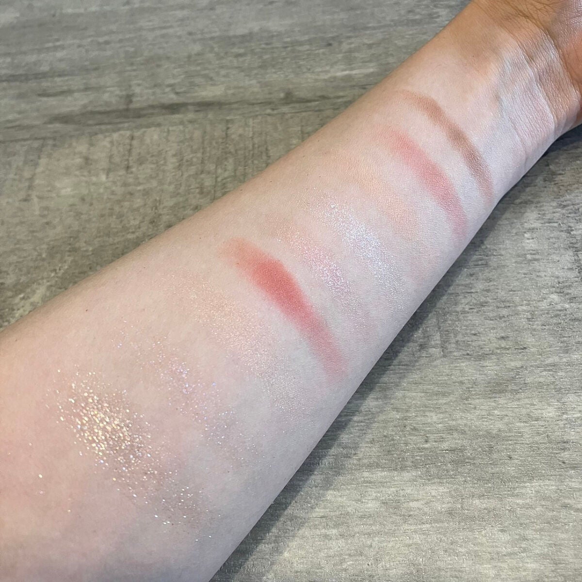 マテリアルカラーパレット/leur charme/アイシャドウパレットを使ったクチコミ(3枚目)