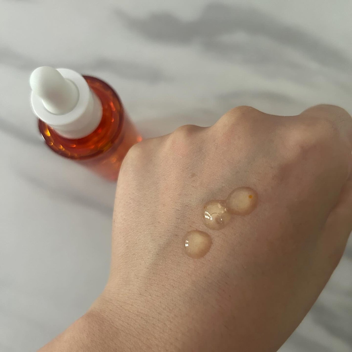 レッドタンジェリンVITA-Cカプセルセラム/DERMASHARE/美容液を使ったクチコミ(4枚目)