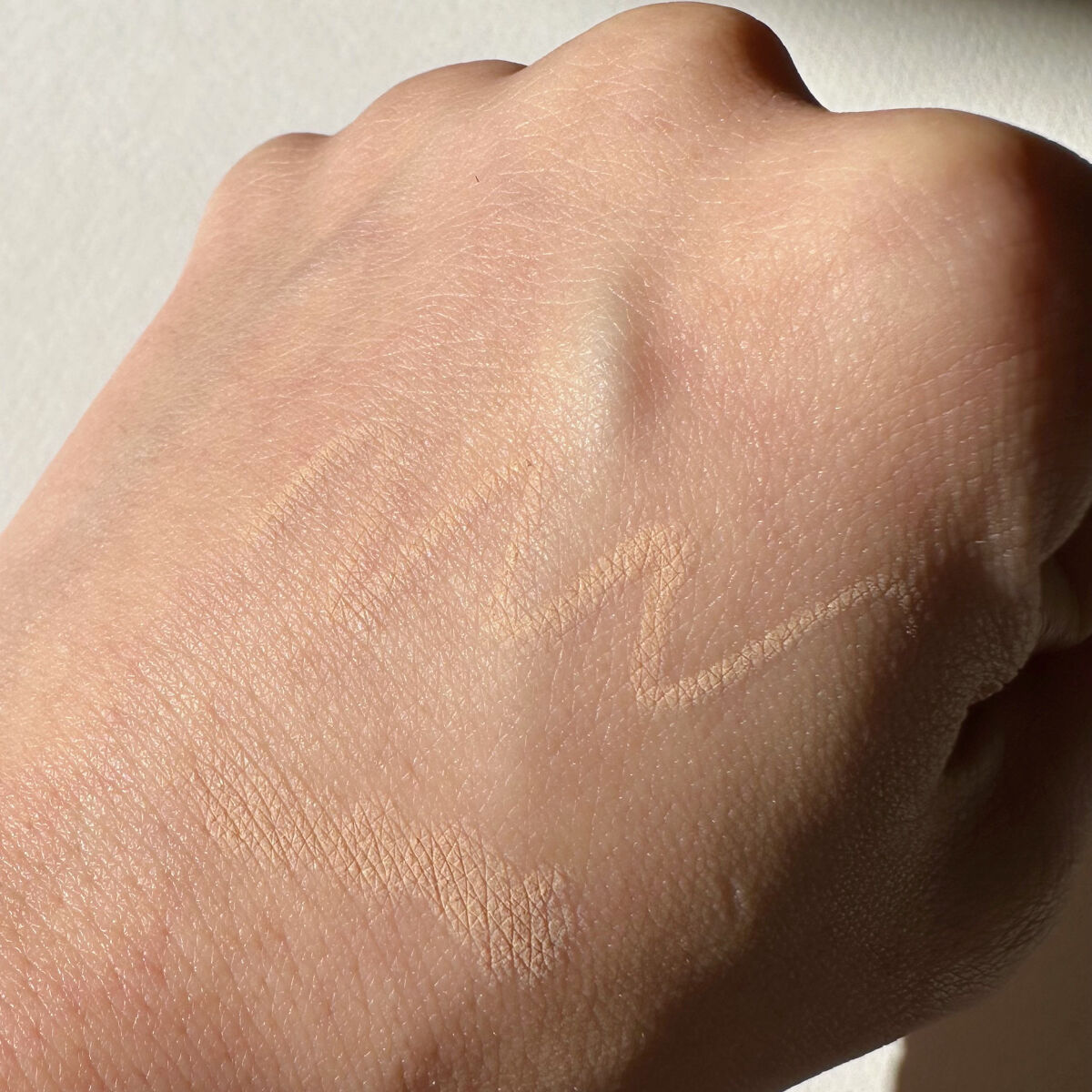 スタジオ クロマグラフィック ペンシル NC15／NW20/M・A・C/ペンシルコンシーラーを使ったクチコミ（3枚目）