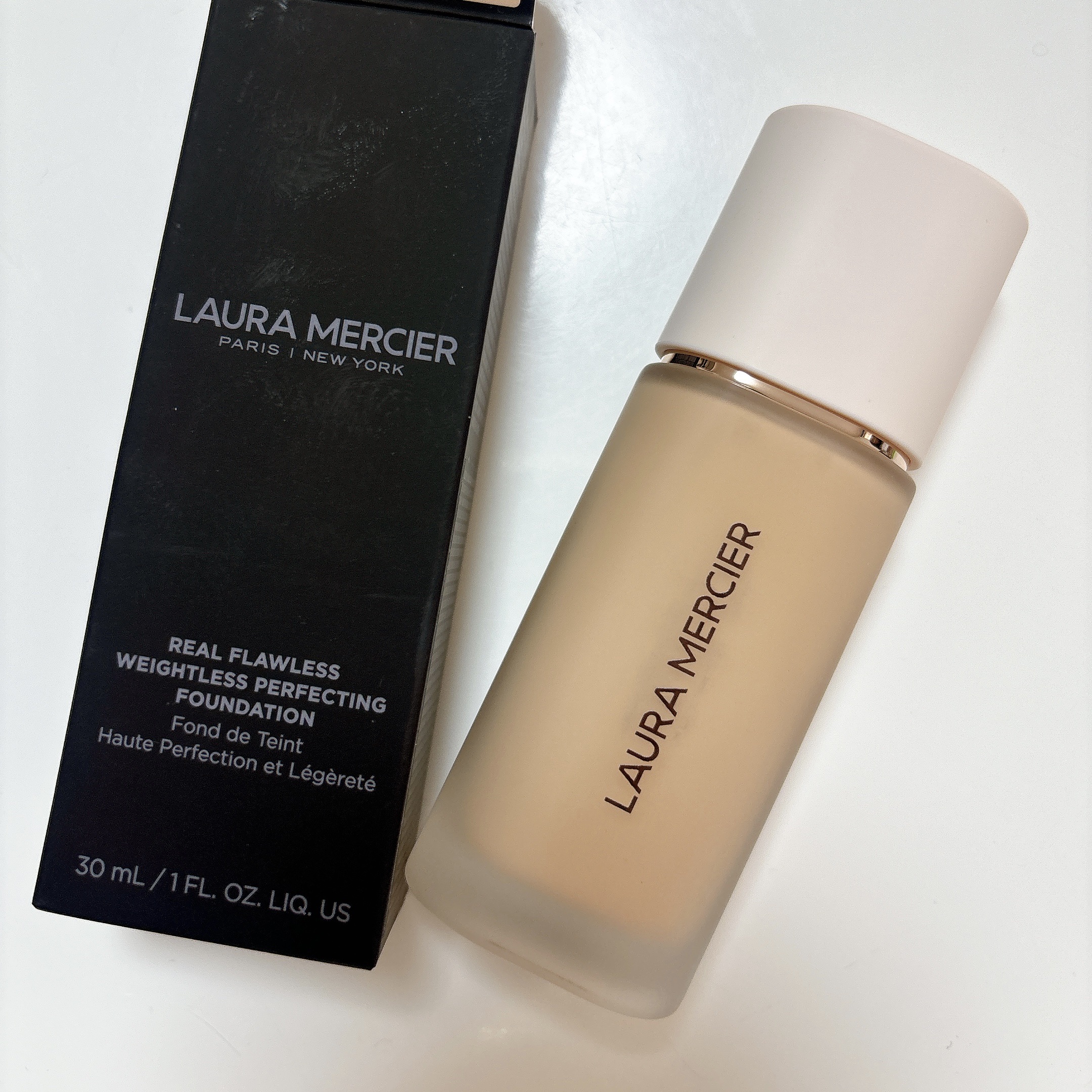 リアル フローレス ウェイトレス パーフェクティング ファンデーション /ローラ メルシエ/リキッドファンデーションを使ったクチコミ（1枚目）