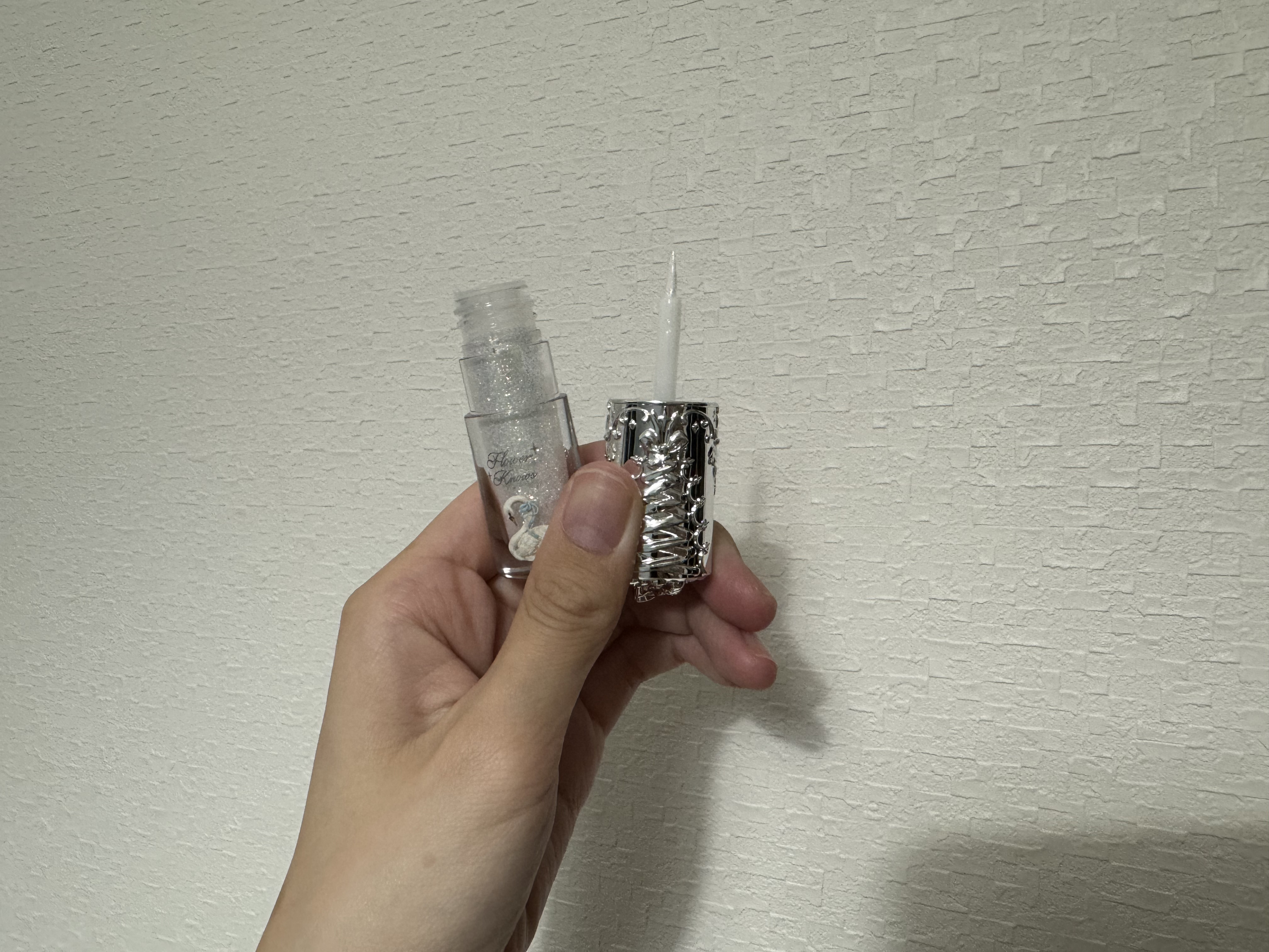 フラワーノーズ スワンバレエシリーズ リキッドアイシャドウ 04 パーフェクトブロッサム/FlowerKnows/リキッドアイシャドウを使ったクチコミ（2枚目）