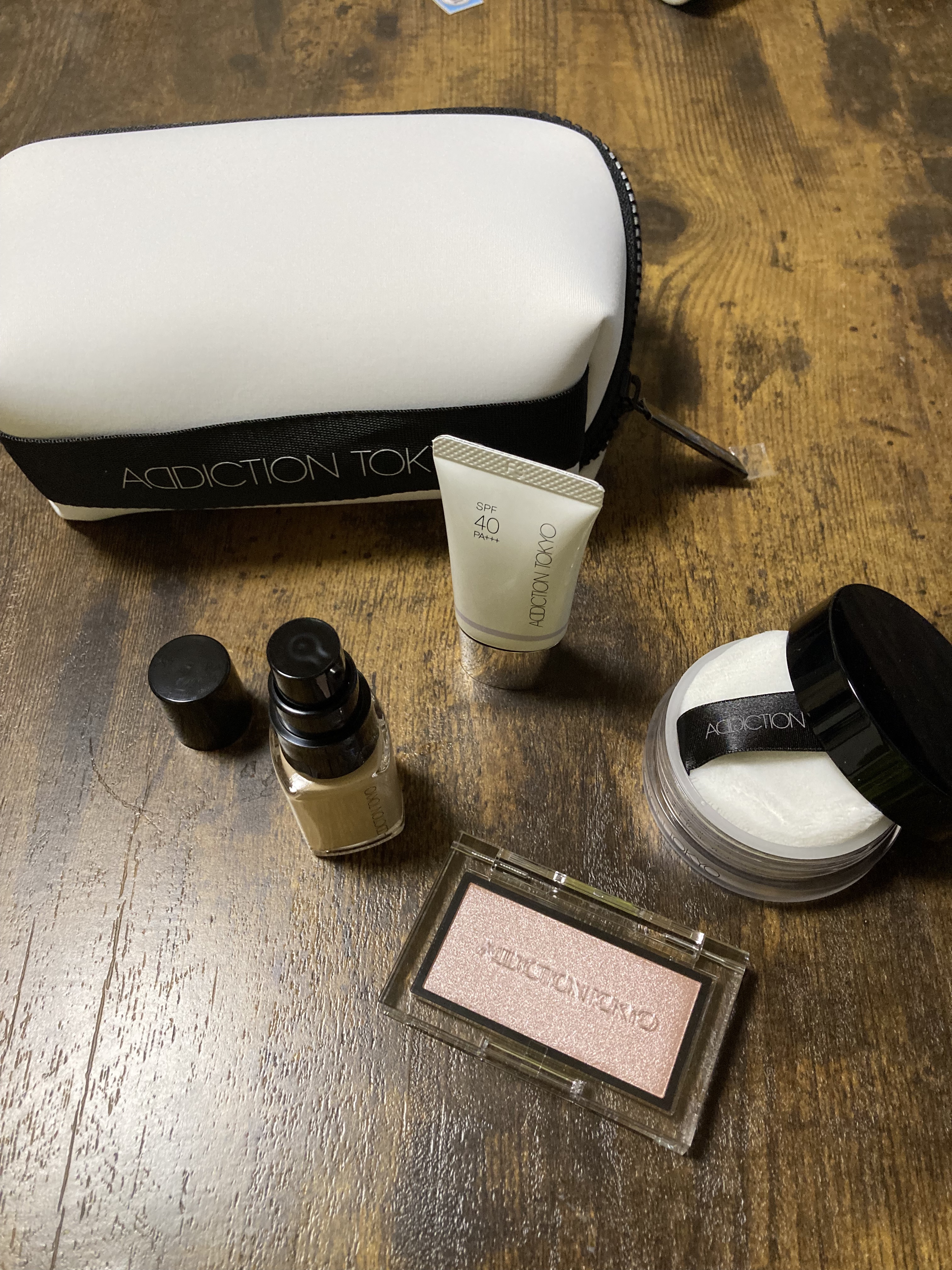 インビジブル エッセンス ルースパウダー トランスルーセント /ADDICTION/ルースパウダーを使ったクチコミ（1枚目）