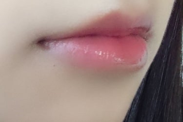 💂シャインシックリップラッカー💂‍♀️


韓国のアルムソンイちゃんに影響されて購入しました。
使用色はBE101のミスティーシルエットです。
ベージュカラーのようですが唇に乗せてみると割とピンク色の印