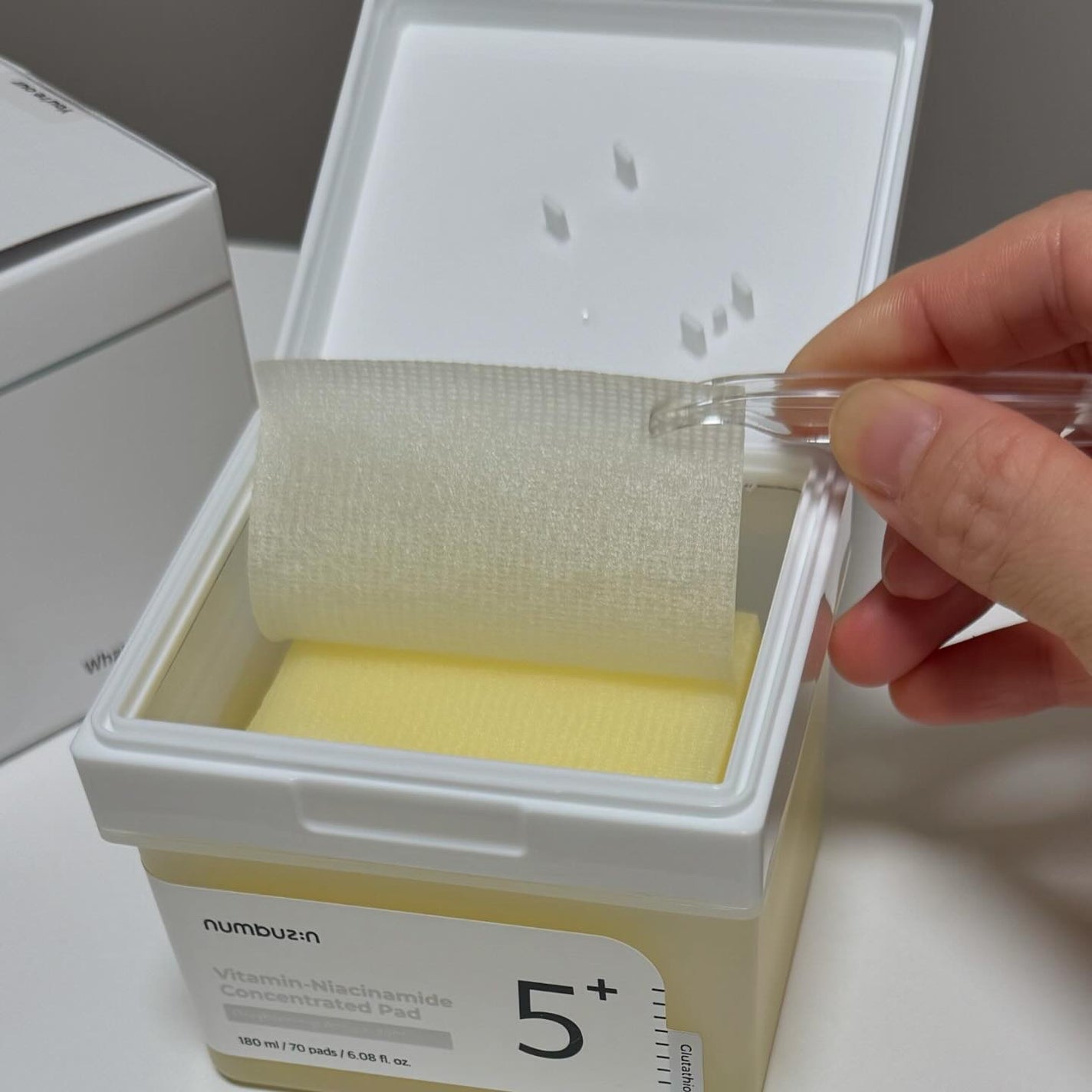 5番 白玉グルタチオンCフィルムパッド/numbuzin/トナーパッドを使ったクチコミ(3枚目)