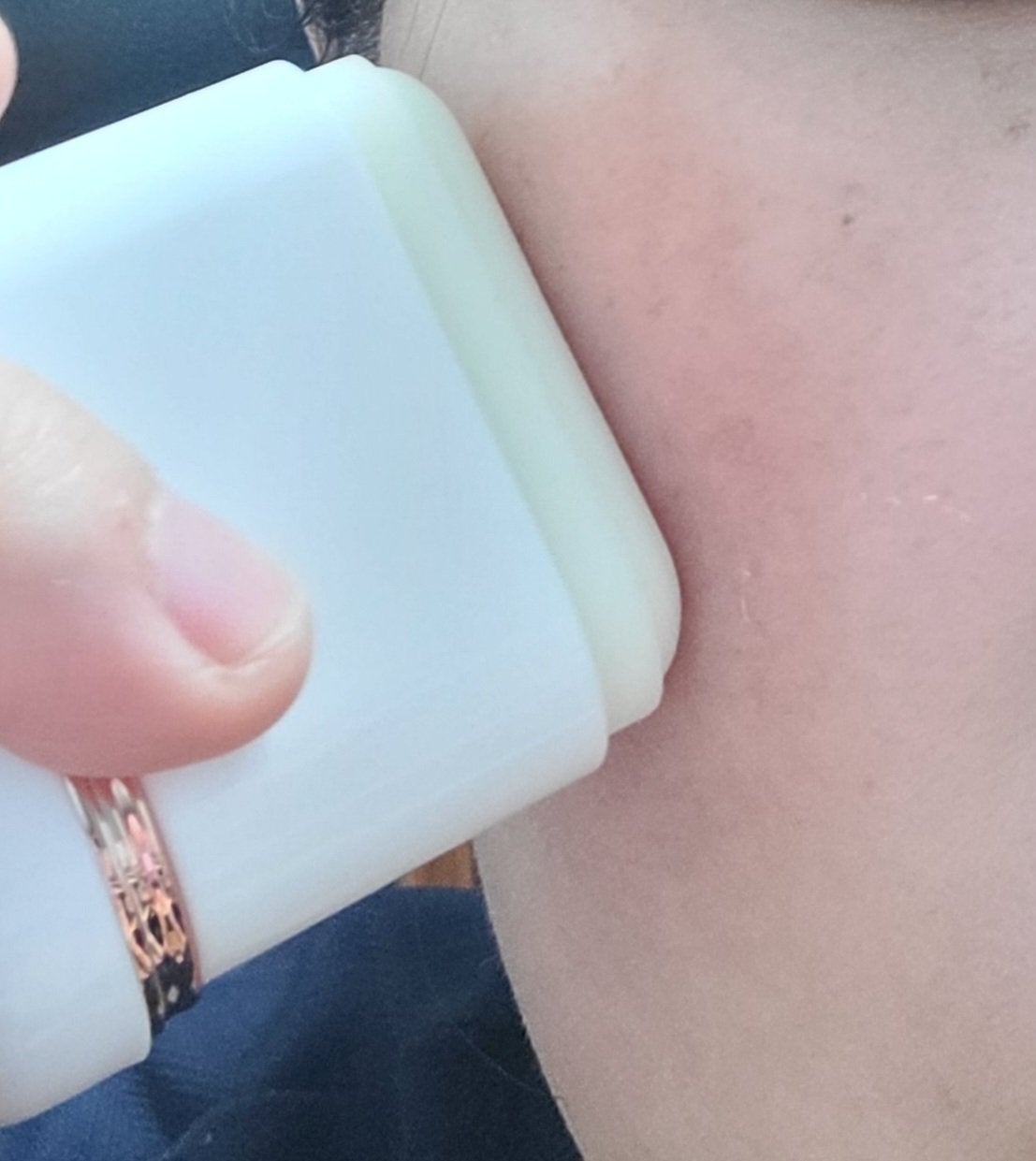 エアリーフィットサンスティック/KAHI/日焼け止めスティックを使ったクチコミ(4枚目)