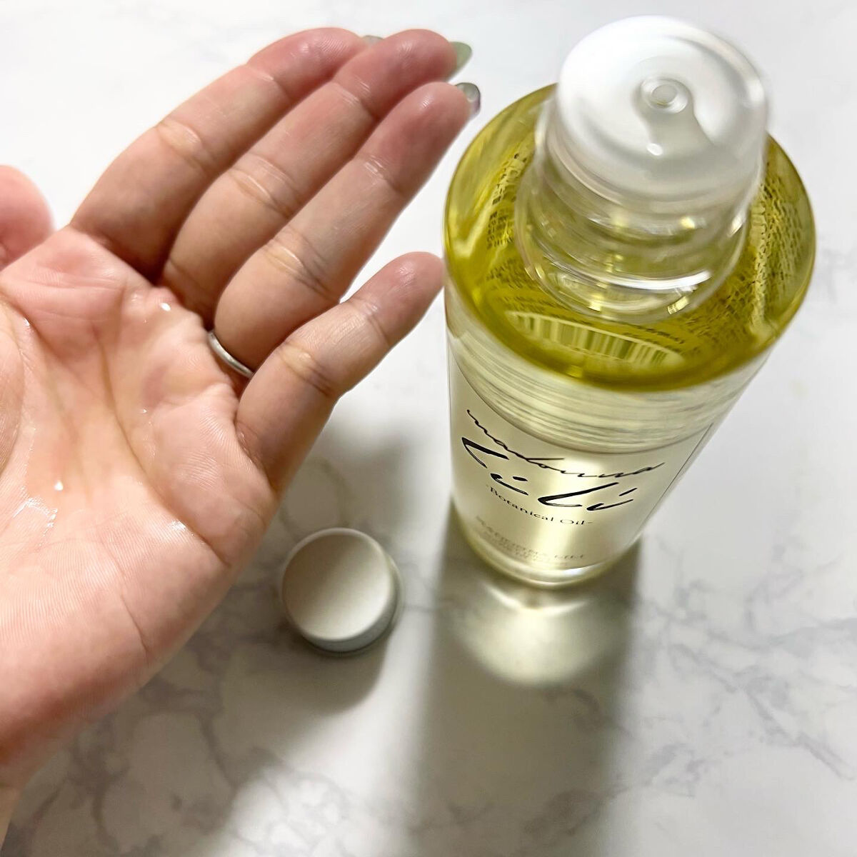 ボタニカルオイル/MADONNA LILI/ヘアオイルを使ったクチコミ（2枚目）