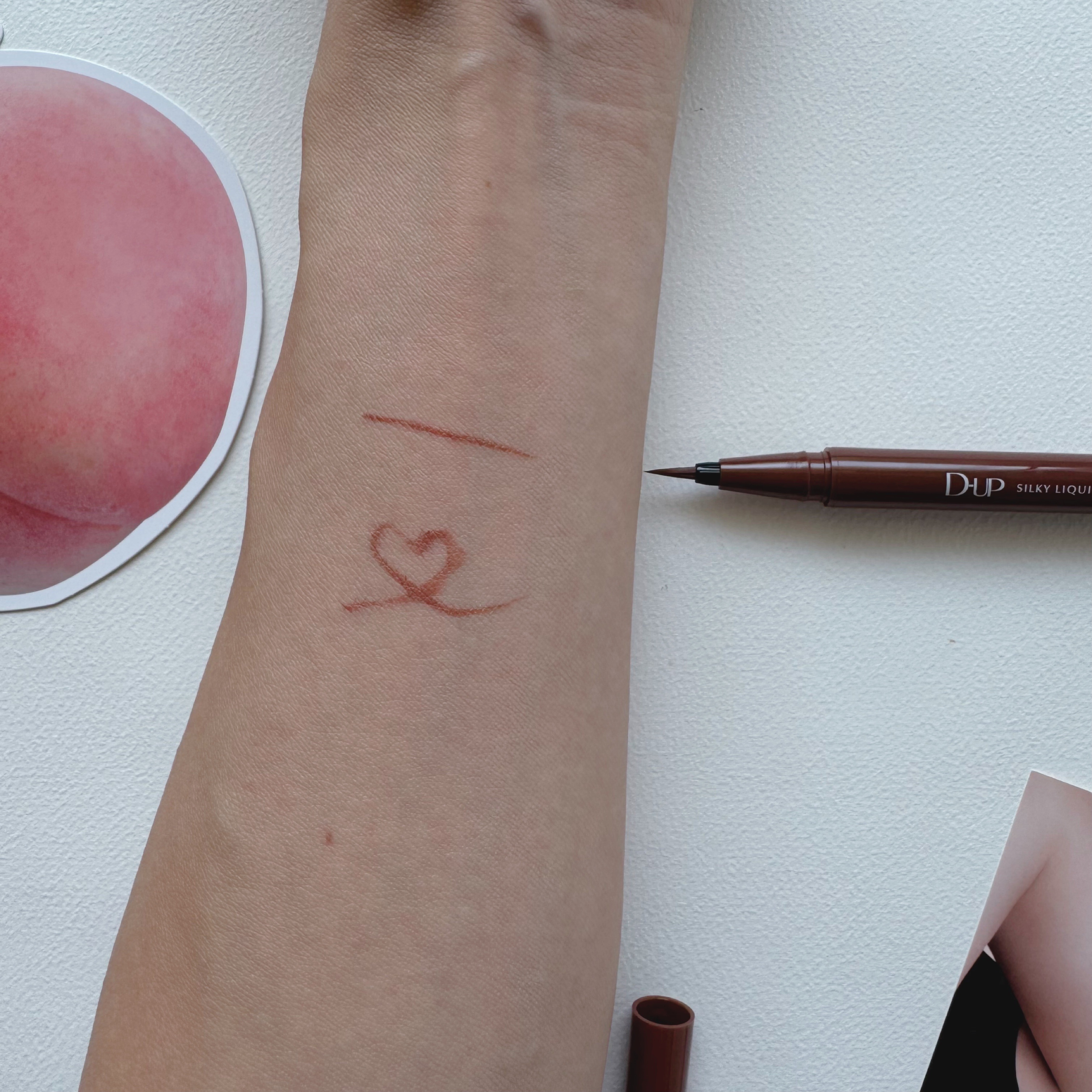 シルキーリキッドアイライナーWP/D-UP/リキッドアイライナーを使ったクチコミ（2枚目）