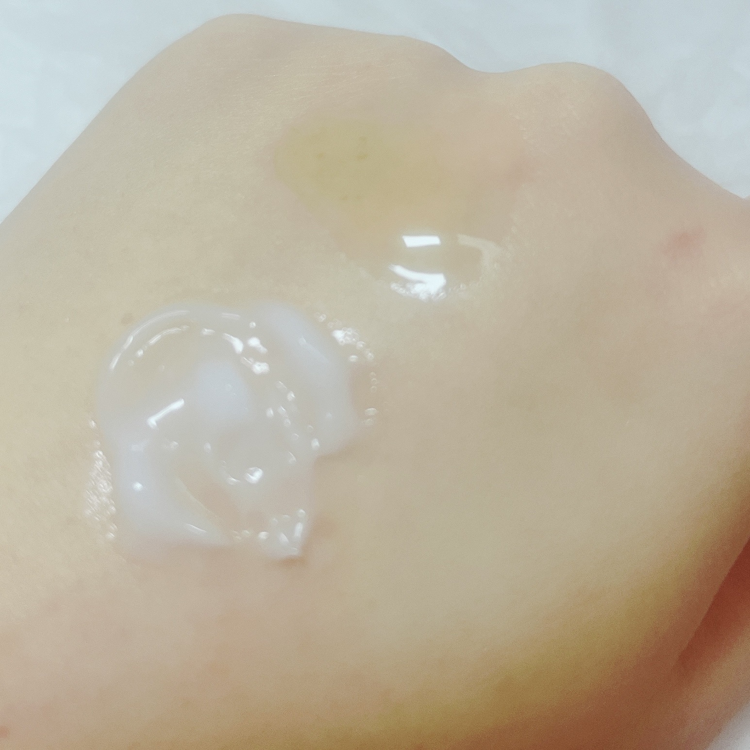 エンドポアベジチノールタイト二ングセラム/make prem/美容液を使ったクチコミ（2枚目）