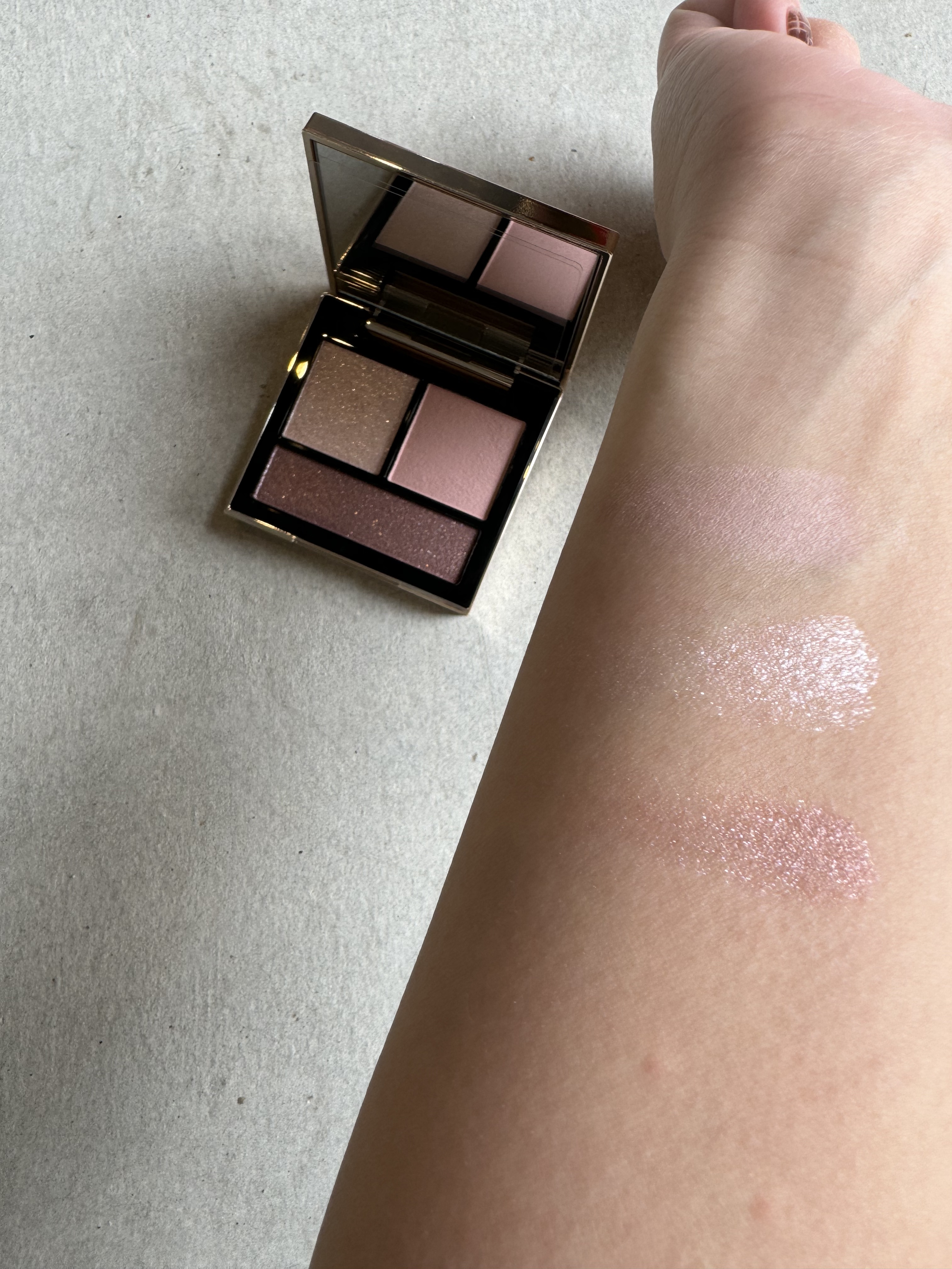 テイラード カラー アイズ  EX03 Twilight Terrace/SNIDEL BEAUTY/アイシャドウパレットを使ったクチコミ（3枚目）