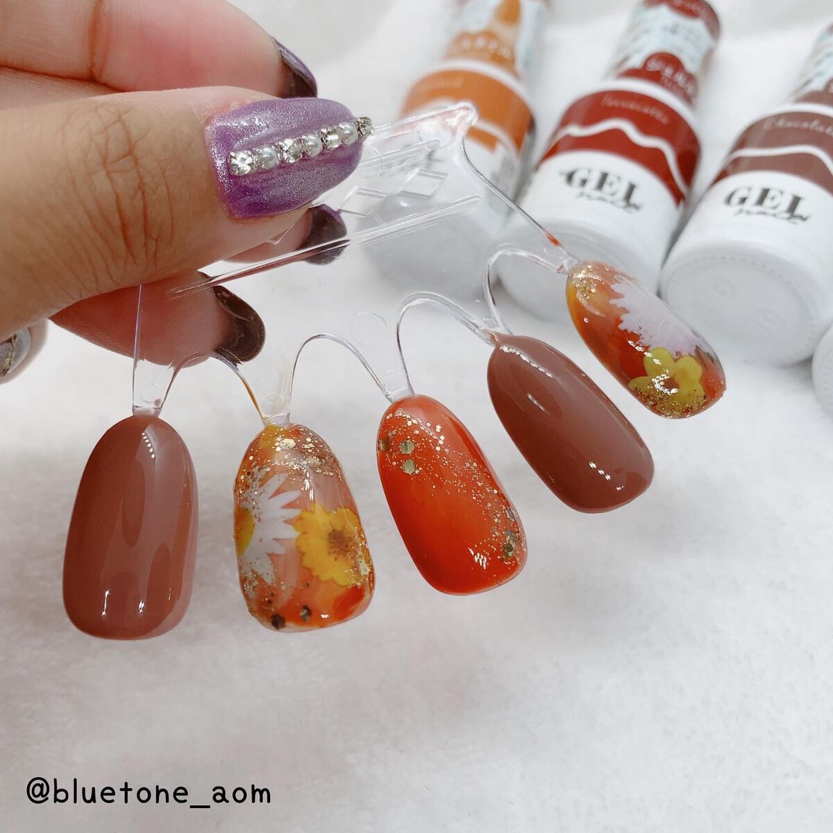 ⋆͛🦖⋆͛aomi on LIPS 「ダイソージェルとSHEINで買ったホイルを使ってお遊び!なんか..」(8枚目)