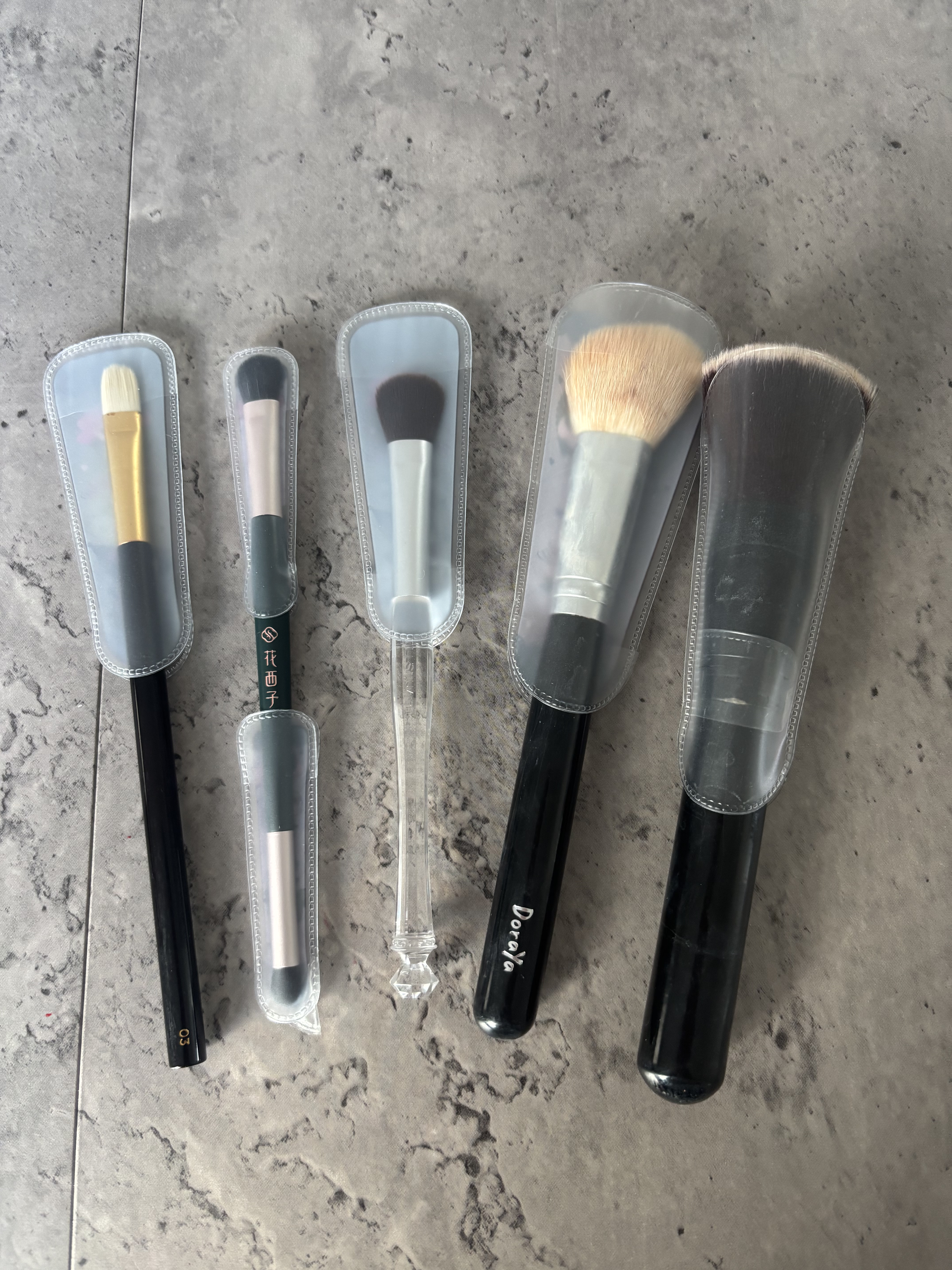 シャドウ ／ コンシーラー ブラシ/TOM FORD BEAUTY/メイクブラシを使ったクチコミ（2枚目）