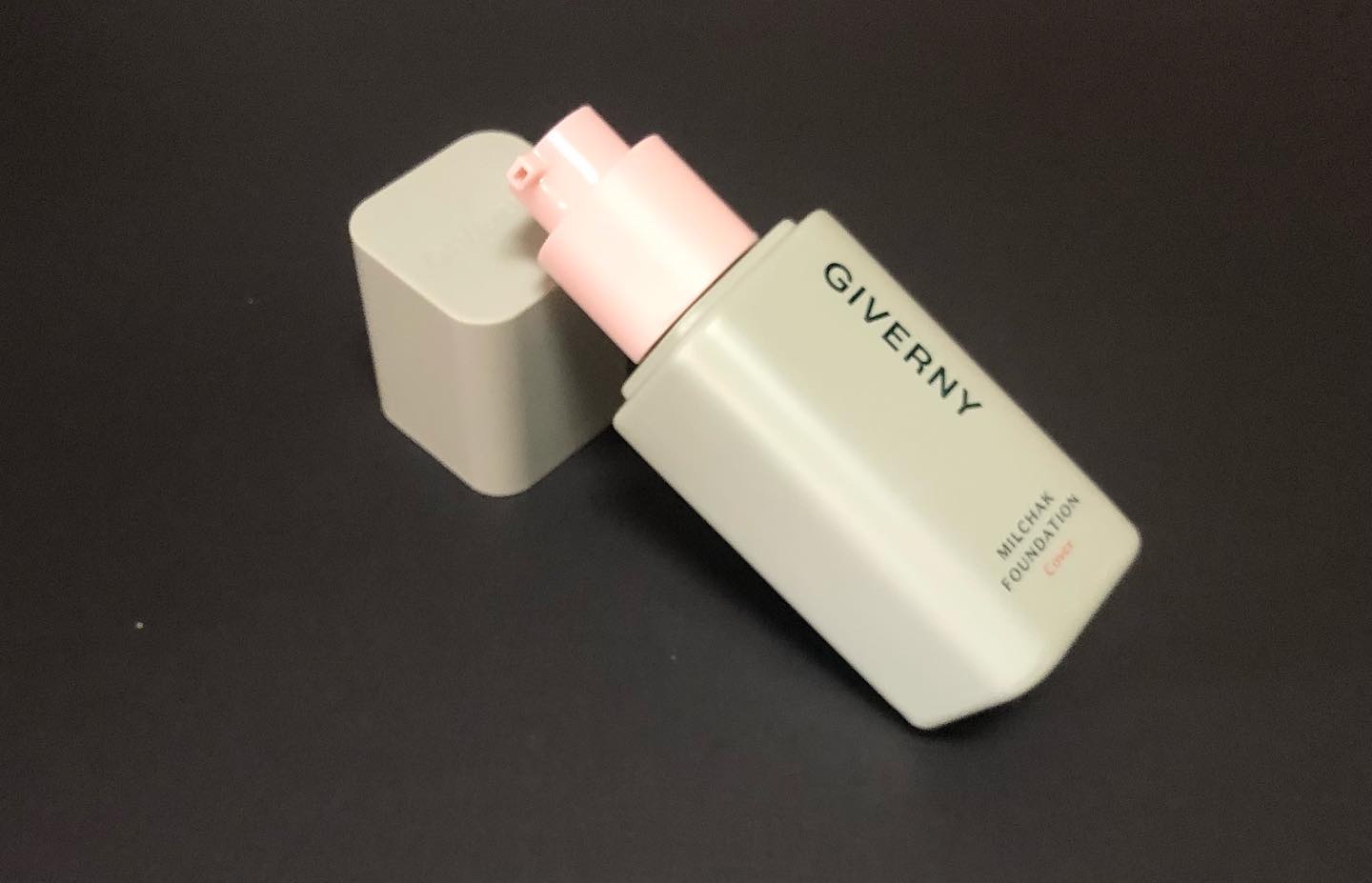 ジヴェルニー 密着カバーファンデーション 22C ロージーベージュ/GIVERNY/リキッドファンデーションを使ったクチコミ（1枚目）