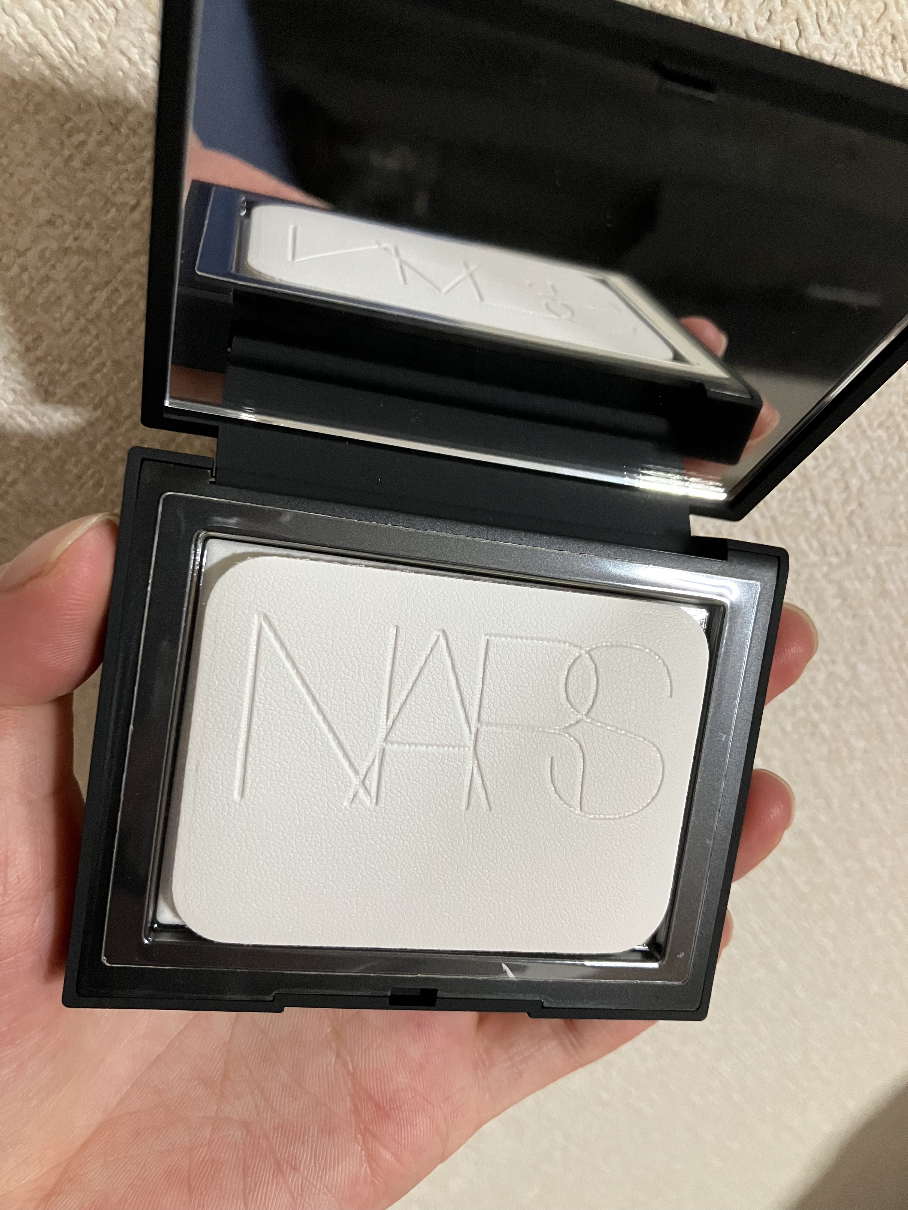 ライトリフレクティングセッティングパウダー　プレスト　N/NARS/プレストパウダーを使ったクチコミ（2枚目）