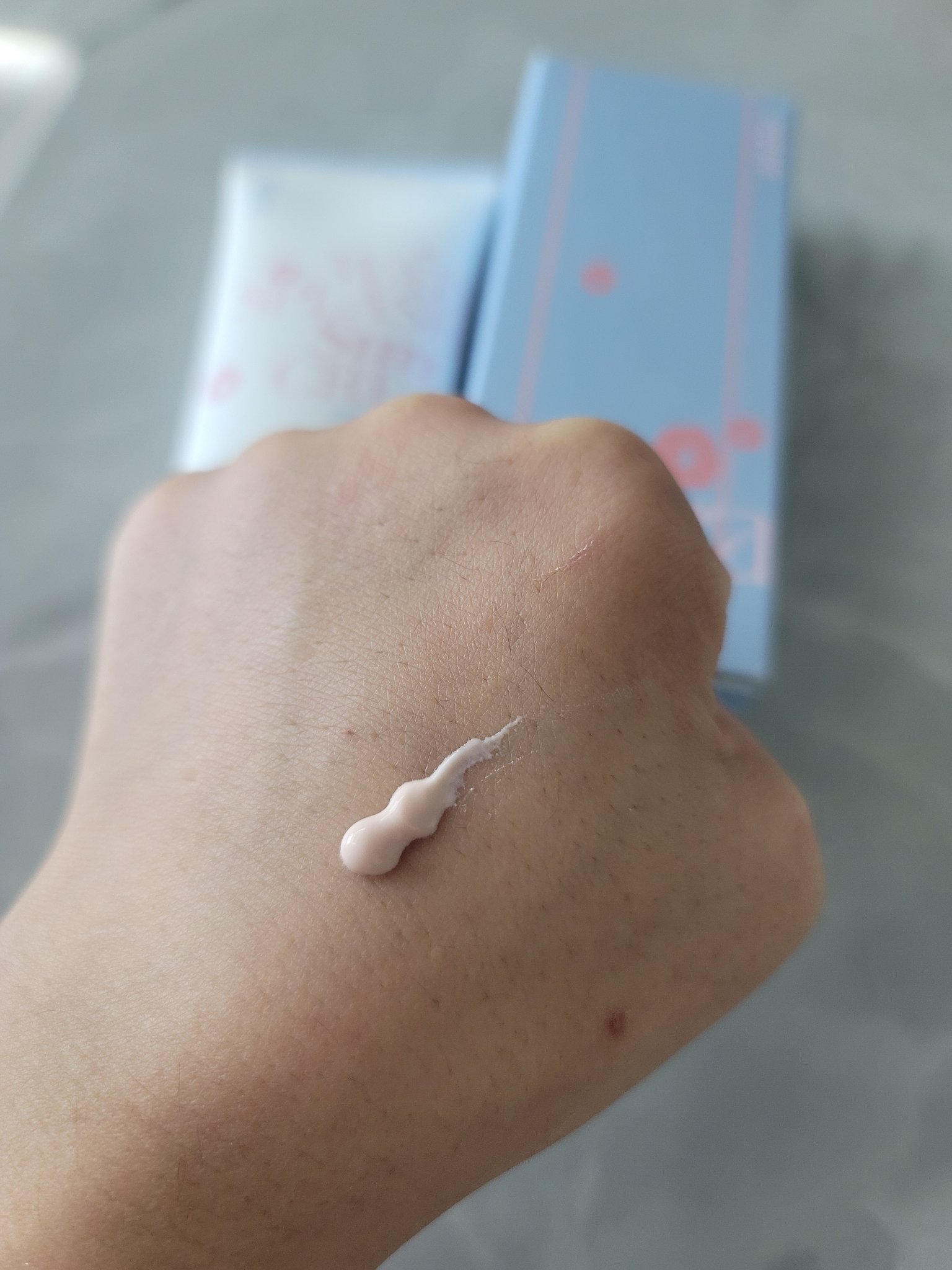 ウォータースプラッシュサンクリーム セラミド 桜エディション（60ml）/espoir/日焼け止めクリームを使ったクチコミ（2枚目）