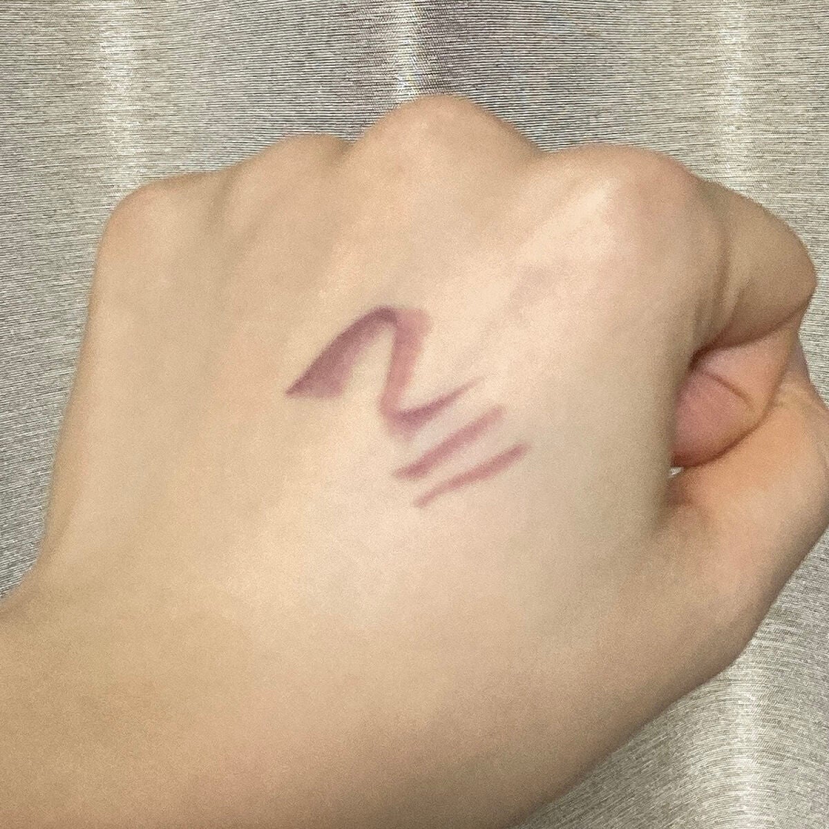 スキルレスライナー/LUMIURGLAS/リキッドアイライナーを使ったクチコミ(3枚目)