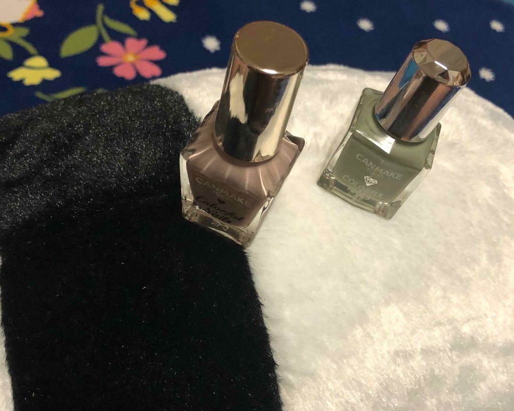 カラフルネイルズ/キャンメイク/マニキュアを使ったクチコミ(2枚目)