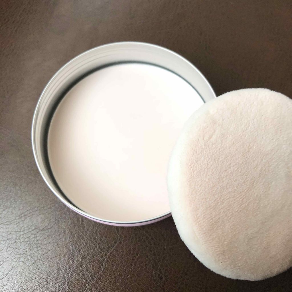 すっぴんパウダー B サクラスウィートソローの香り 2022/クラブ/プレストパウダーを使ったクチコミ(3枚目)