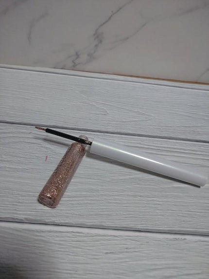 グリッター イルミネーションライナー R/CipiCipi/リキッドアイライナーを使ったクチコミ(1枚目)