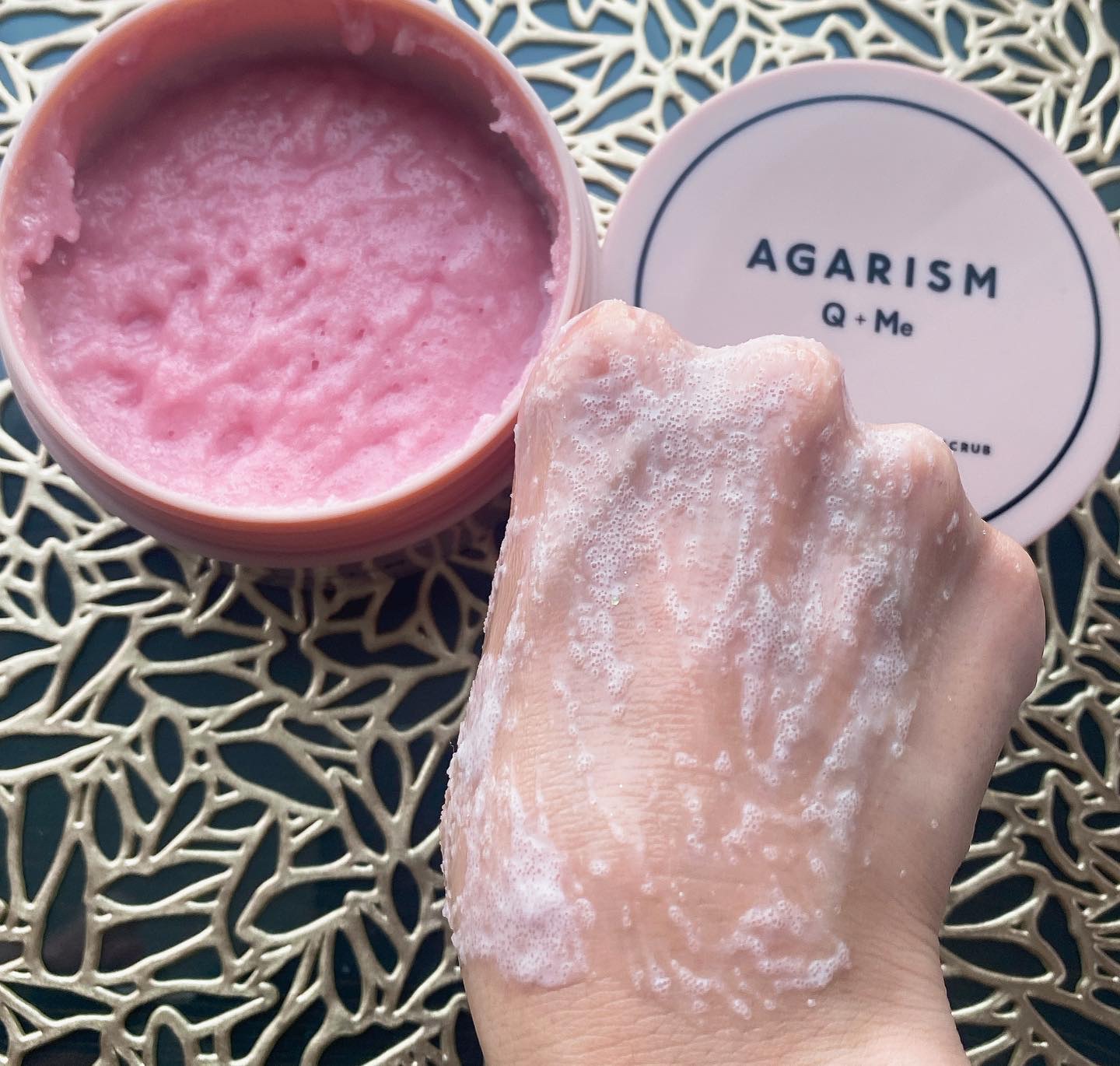 Q+Me スウィート ボム タラソ スクラブ/AGARISM/バスト・ヒップケアを使ったクチコミ（2枚目）