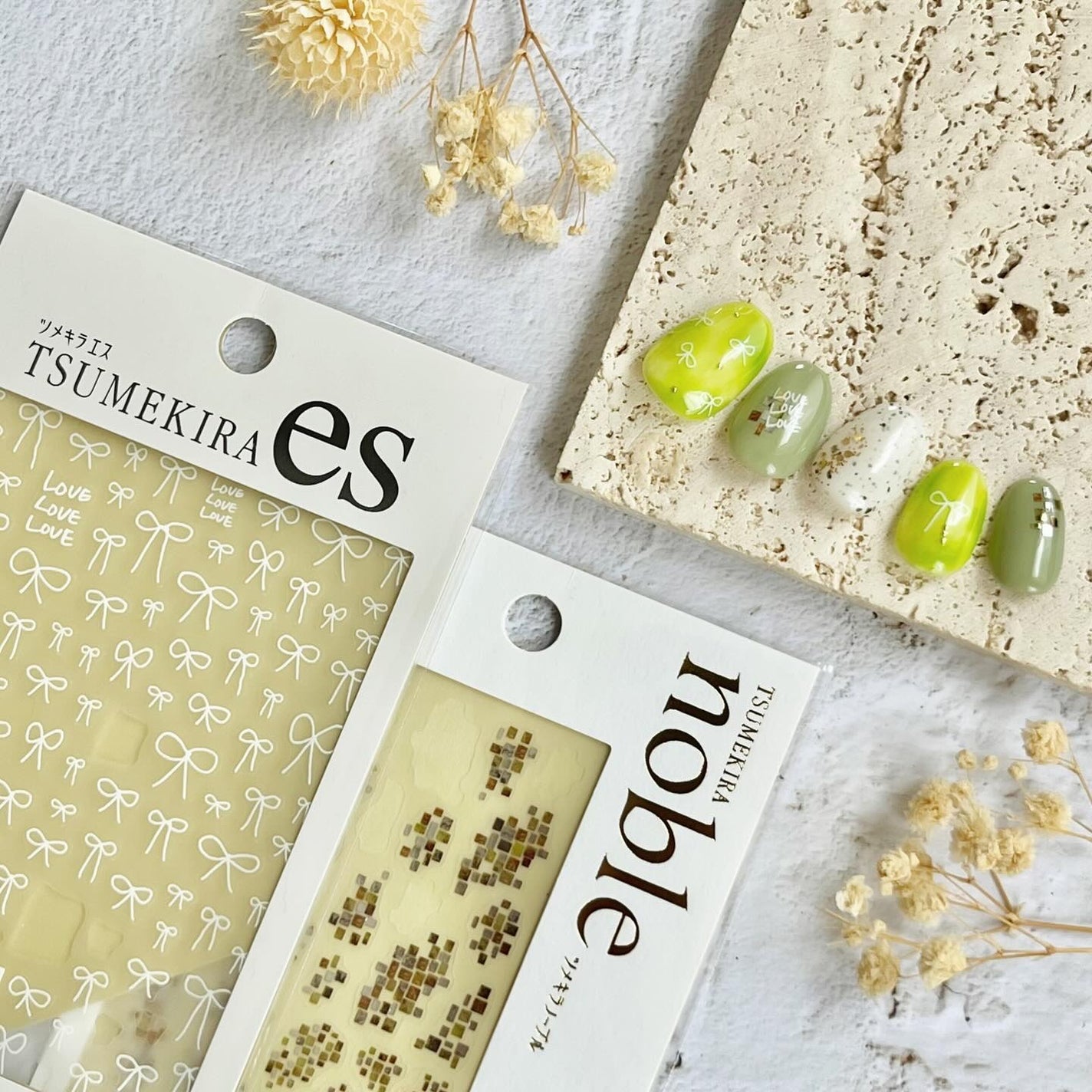 手書きリボン 白/tsumekira/ネイルシールを使ったクチコミ(4枚目)