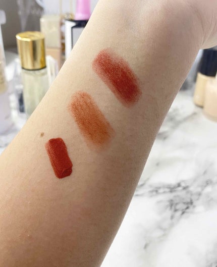 ルージュ ヴォリュプテ シャイン/YVES SAINT LAURENT BEAUTE/口紅を使ったクチコミ(2枚目)