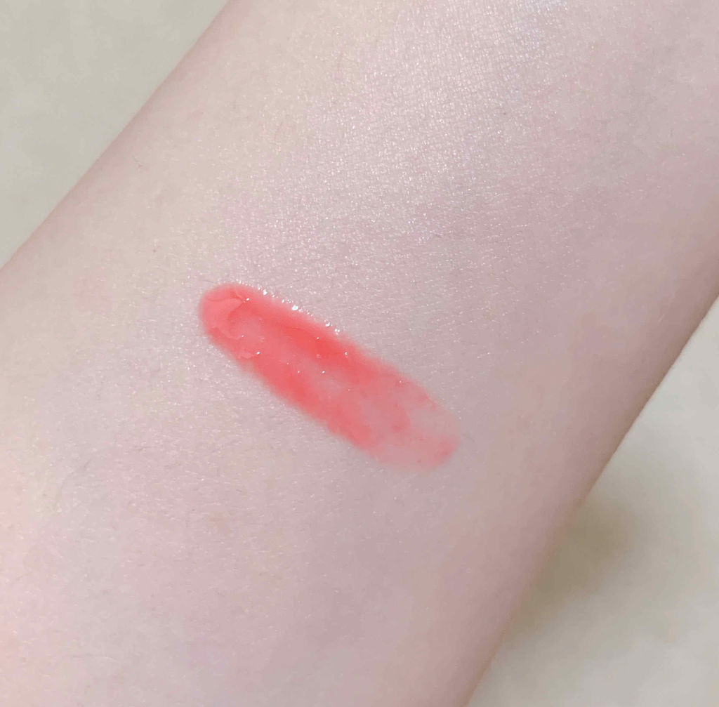 フォーエヴァージューシー オイルルージュ グロウ 01 fortune strawberry/JILL STUART/口紅を使ったクチコミ（3枚目）