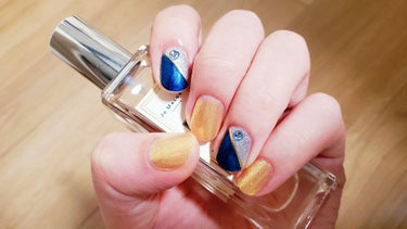 言わずと知れたNAIL HOLIC
この冬の限定色✯Sparkle ornament✯をご紹介！
実は私、セルフ“マニュキュア”ネイル大好きさんなのです☺︎
（特別上手くはないですが、ご愛嬌ということで