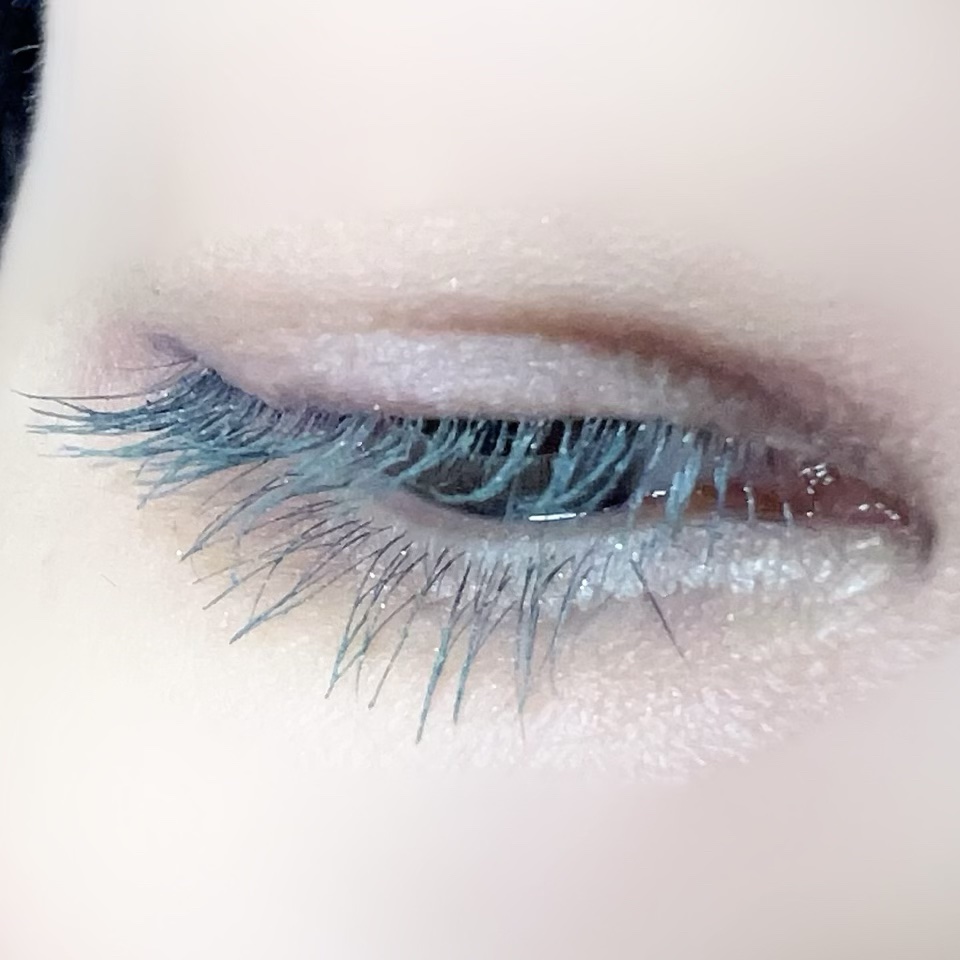 「塗るつけまつげ」自まつげ際立てタイプ ミスティグリーン（数量限定色）/デジャヴュ/マスカラを使ったクチコミ（3枚目）
