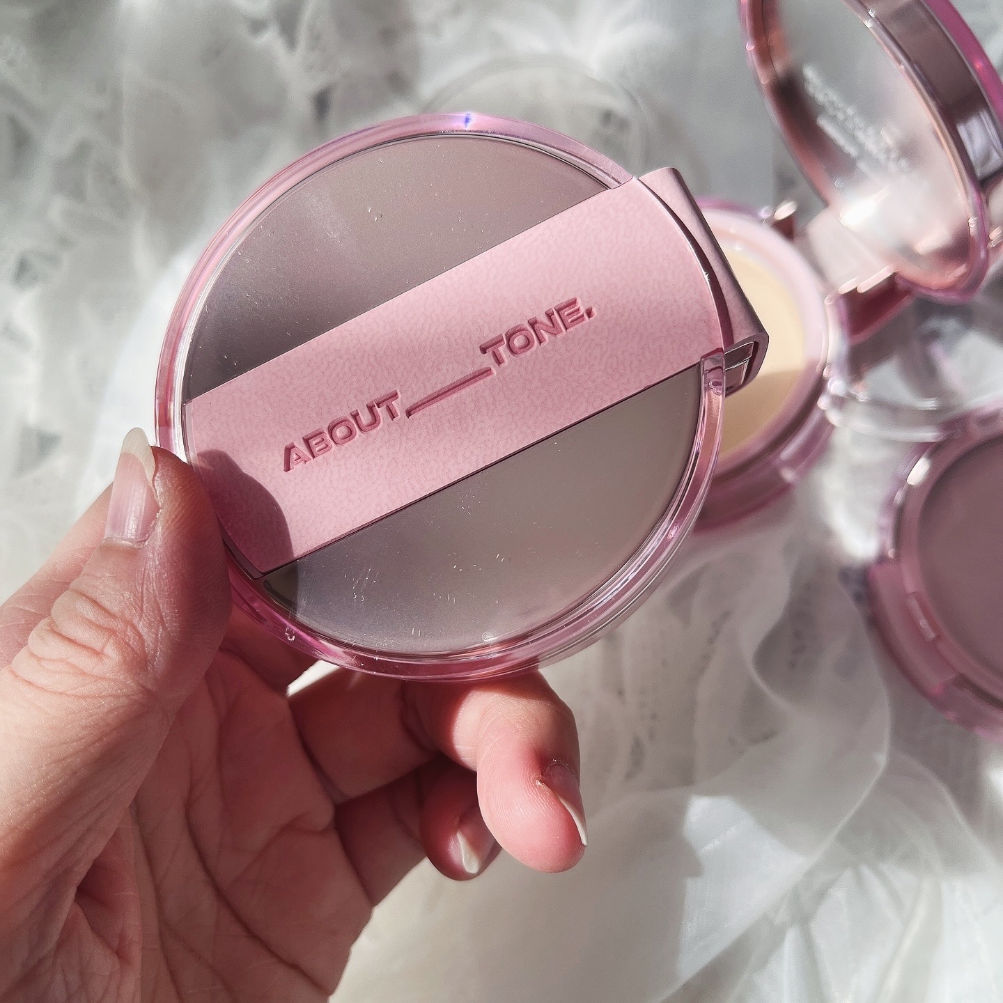 ザ・ブラーパウダーパクト/ABOUT TONE/プレストパウダーを使ったクチコミ（2枚目）