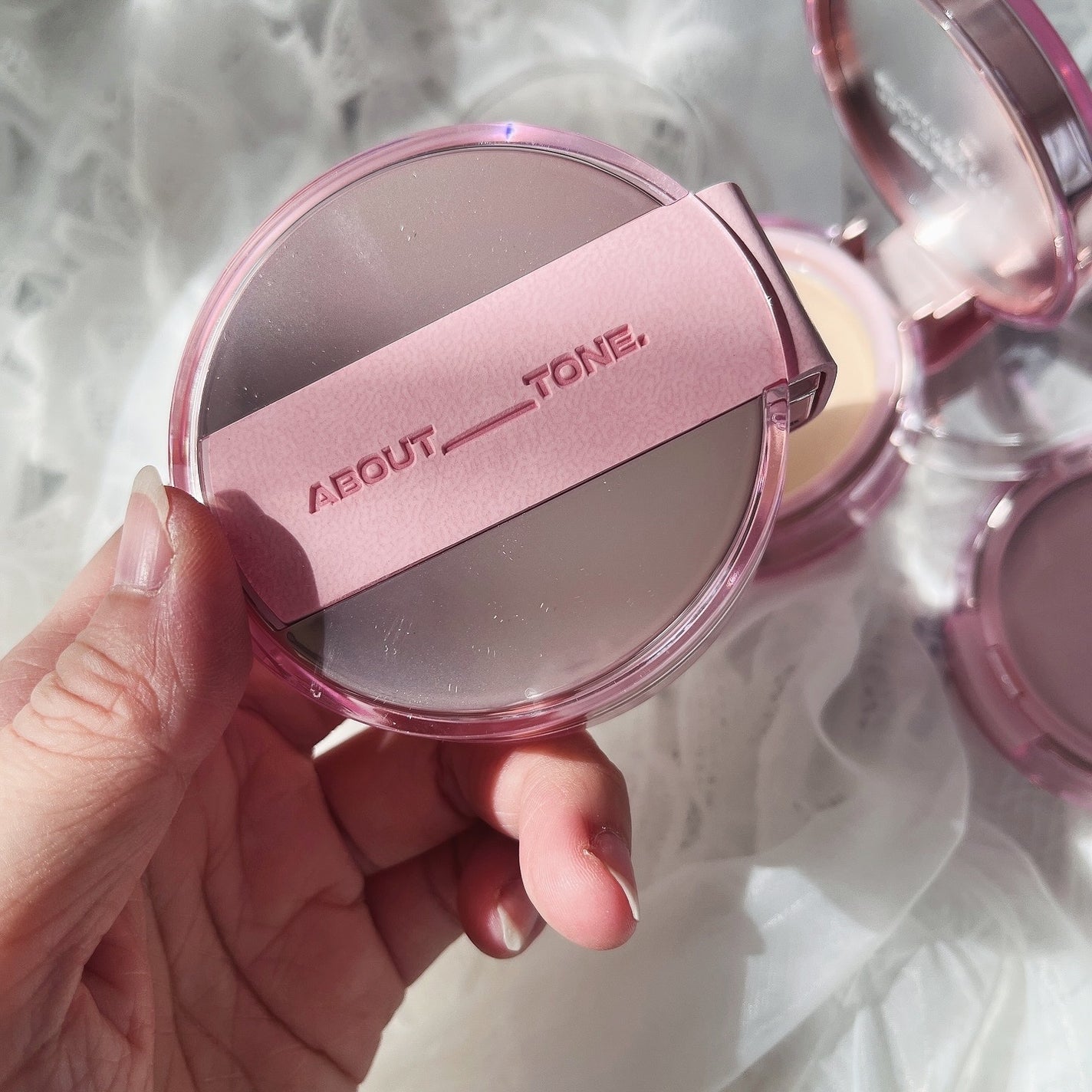 ザ・ブラーパウダーパクト/ABOUT TONE/プレストパウダーを使ったクチコミ(2枚目)