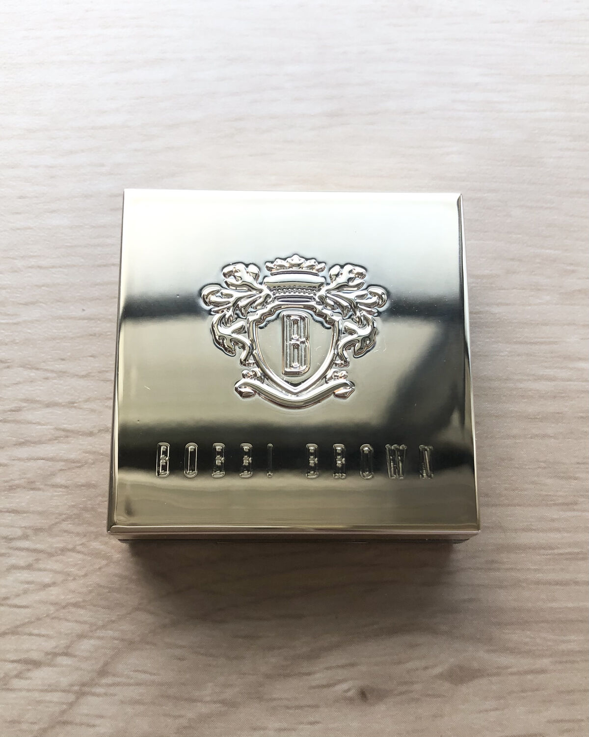 リュクスアイシャドウ 01 インカンデスント(マルチクロム) /BOBBI BROWN/単色アイシャドウを使ったクチコミ（2枚目）