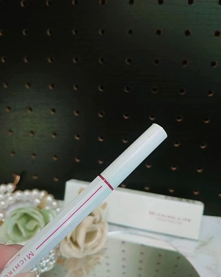 メイクコントロールライナー/MICHIKO.LIFE/リキッドアイライナーを使ったクチコミ(2枚目)