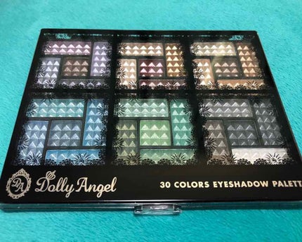 30COLORSEYESHADOWPALETTE/Dolly Angel/アイシャドウパレットを使ったクチコミ(1枚目)
