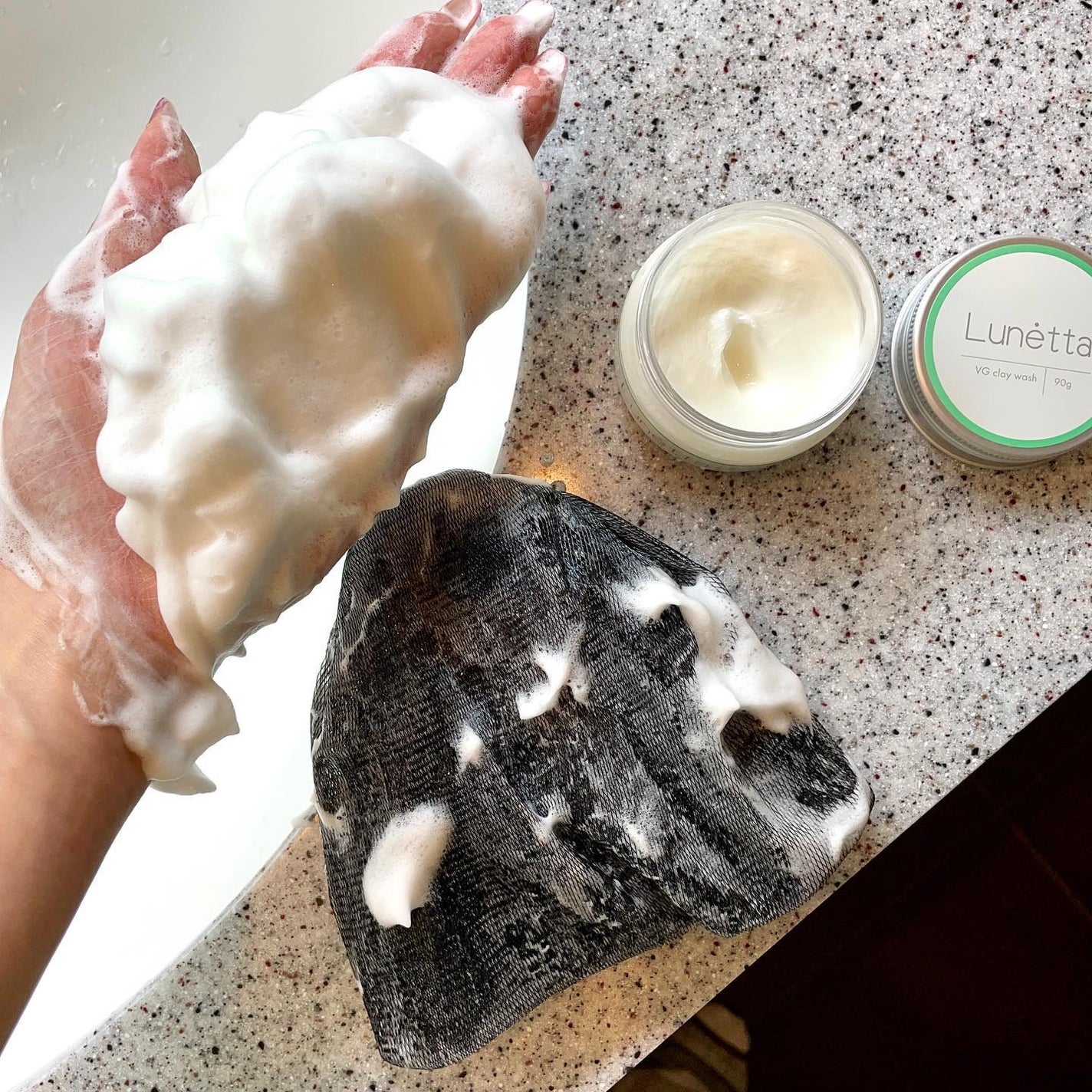 Shiho Arai on LIPS 「・・『私にも地球にも優しい植物由来のヴィーガン認証を取得してい..」(3枚目)