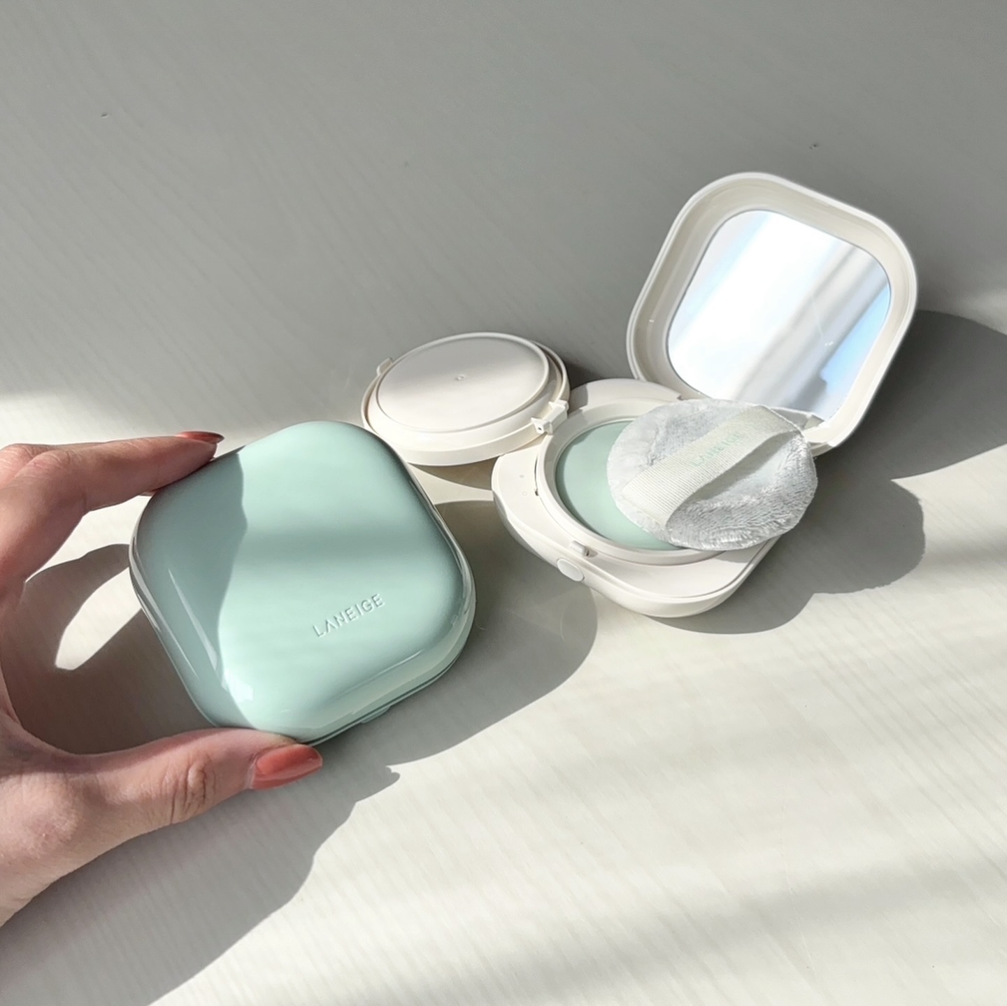 ネオ エッセンシャル フィニッシュパウダー/LANEIGE/ルースパウダーを使ったクチコミ（2枚目）