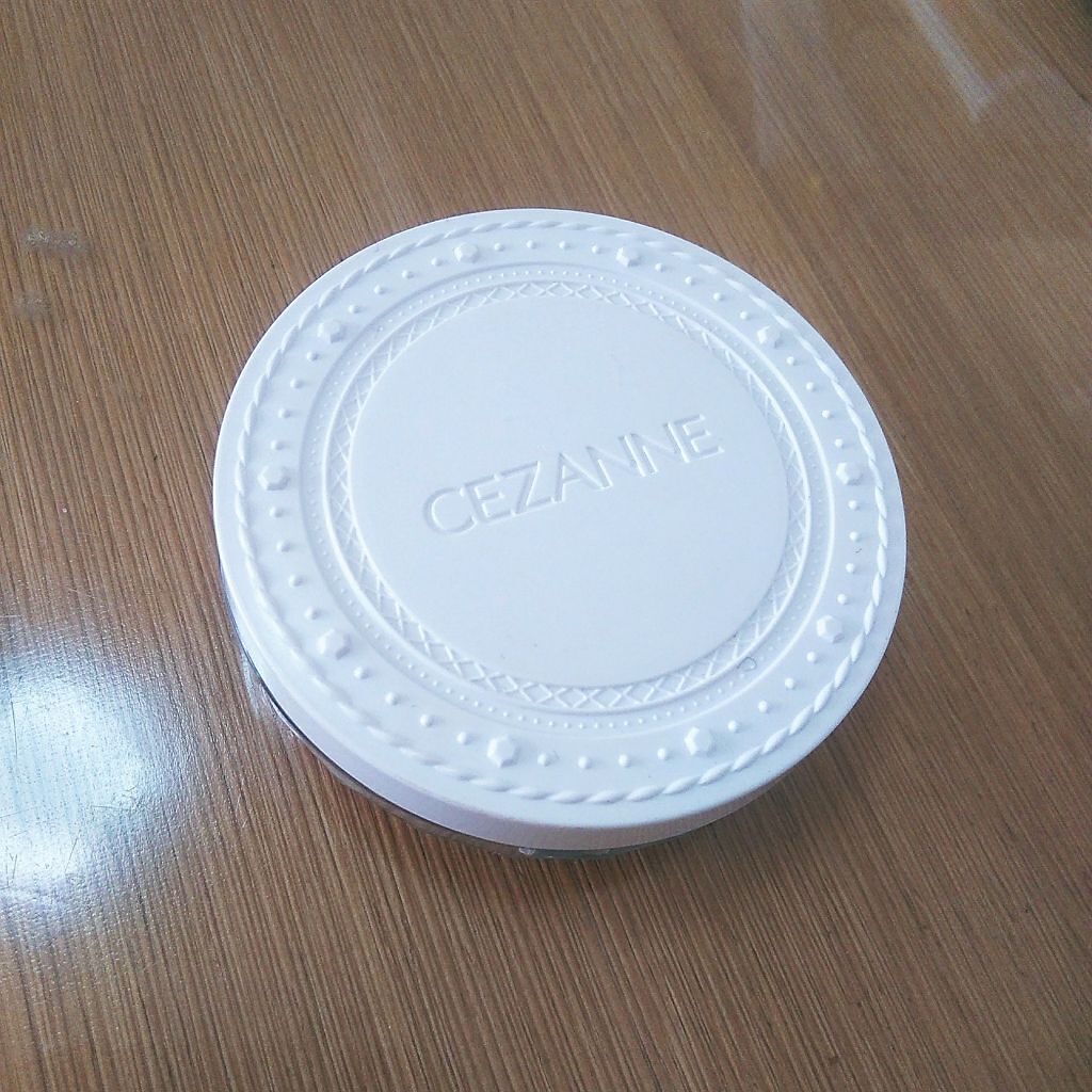 UVクリアフェイスパウダー/CEZANNE/プレストパウダーを使ったクチコミ(2枚目)