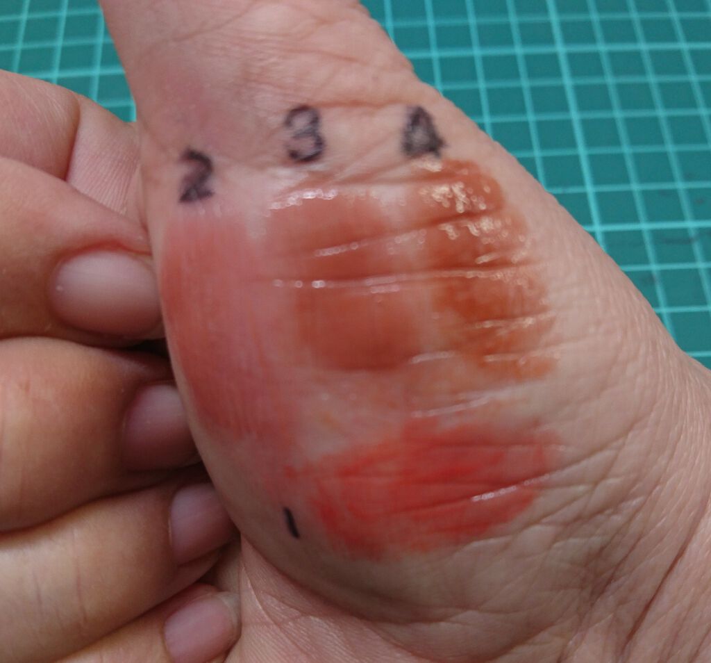 つやぷるリップR/b idol/口紅を使ったクチコミ(3枚目)