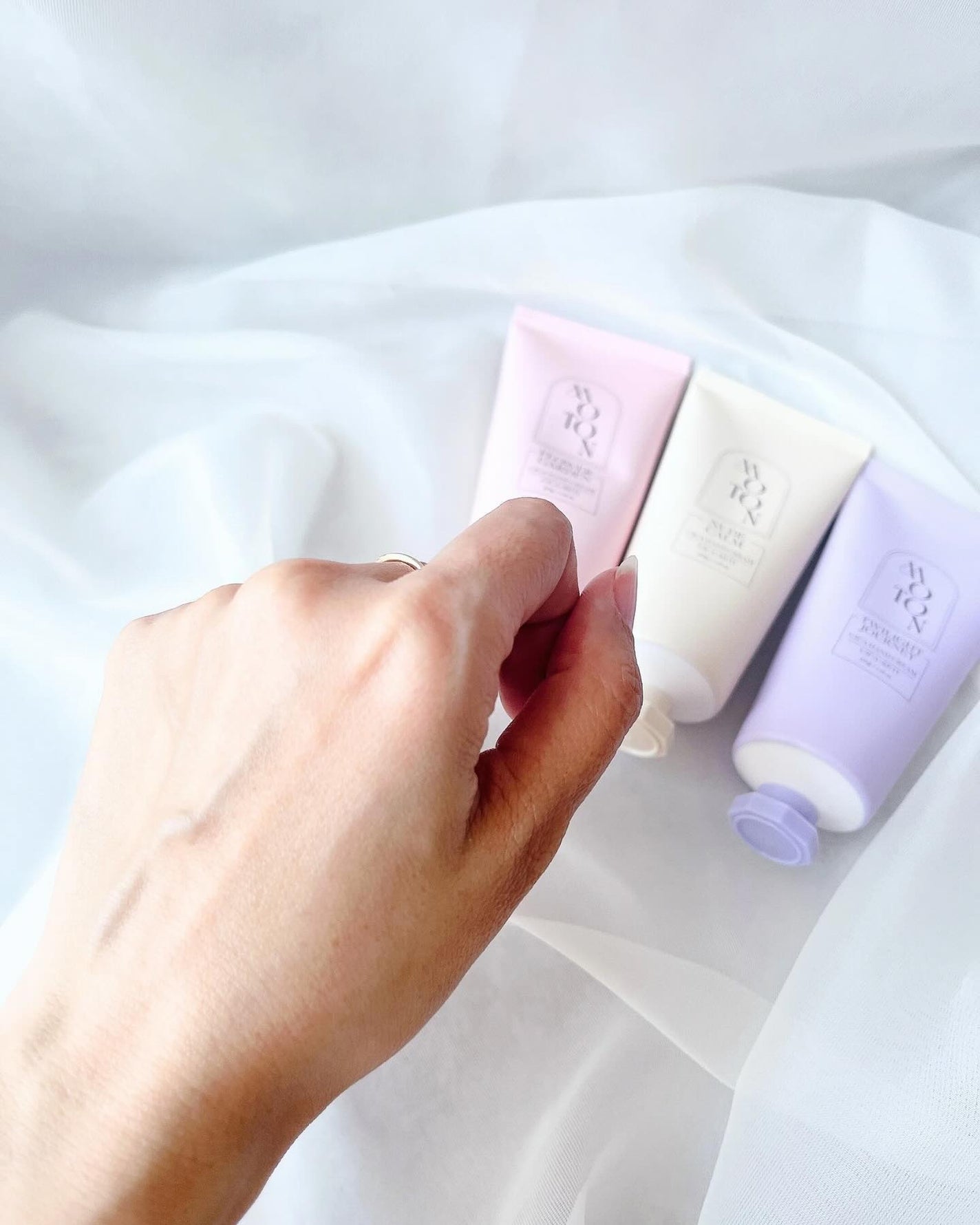 シルクハンドクリーム FLOWER GARDEN /MOTON/ハンドクリームを使ったクチコミ(7枚目)