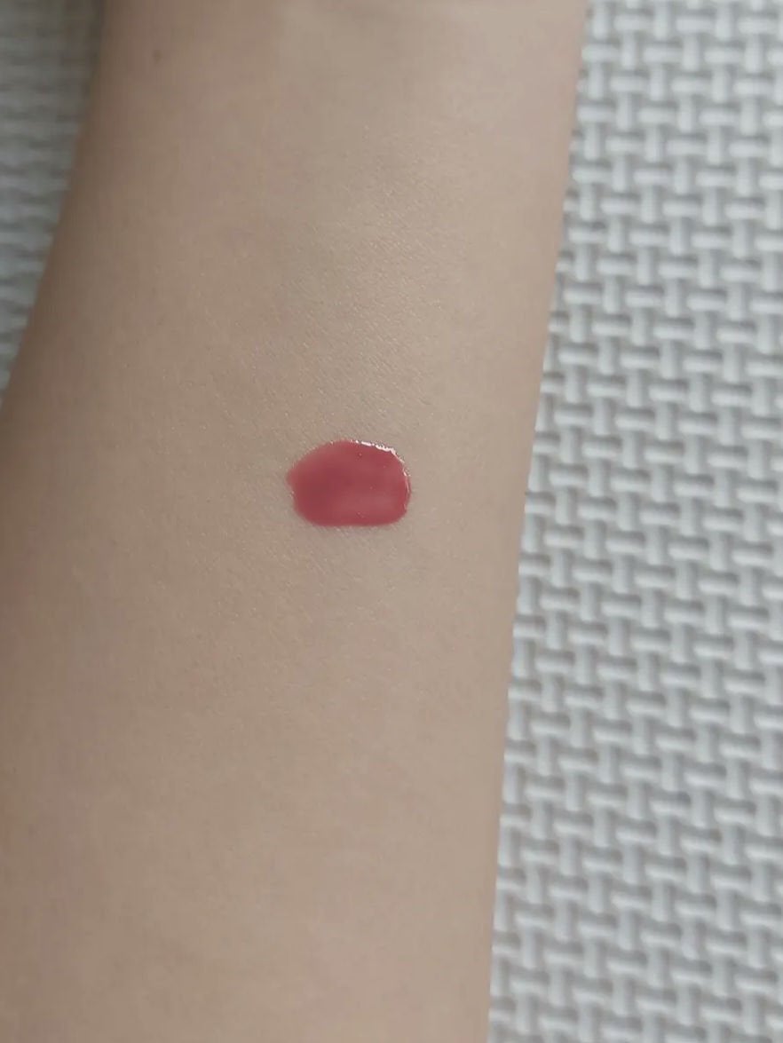 グラスティングカラーグロス/rom&nd/リップグロスを使ったクチコミ(3枚目)