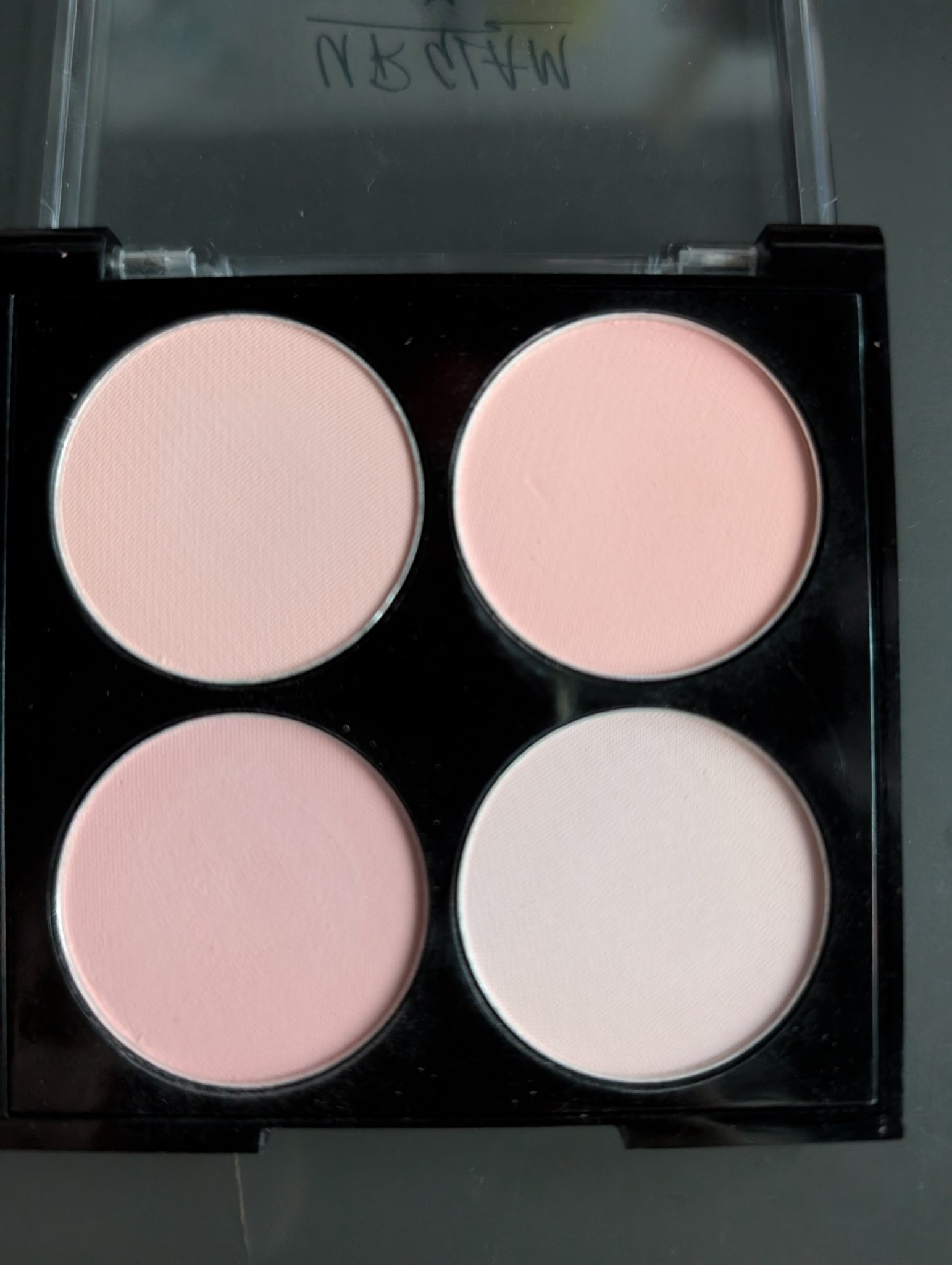 ＵＧＴ　ブレンディング　チークカラーパレット/U R GLAM/パウダーチークを使ったクチコミ（2枚目）