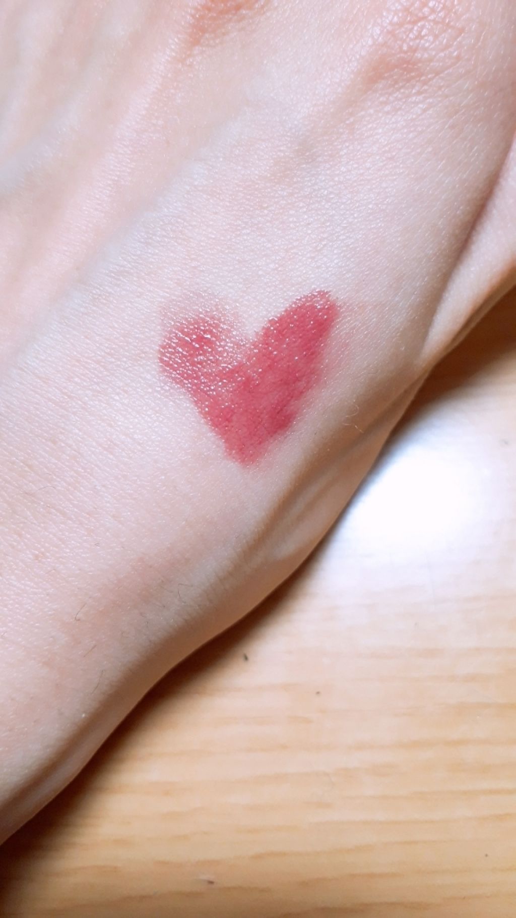 エッセンスルージュS/パラドゥ/口紅を使ったクチコミ(2枚目)