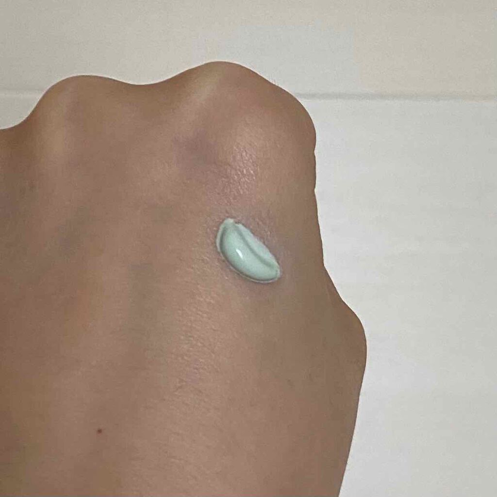 エアコットンメイクアップべース /THE FACE SHOP/化粧下地を使ったクチコミ（2枚目）