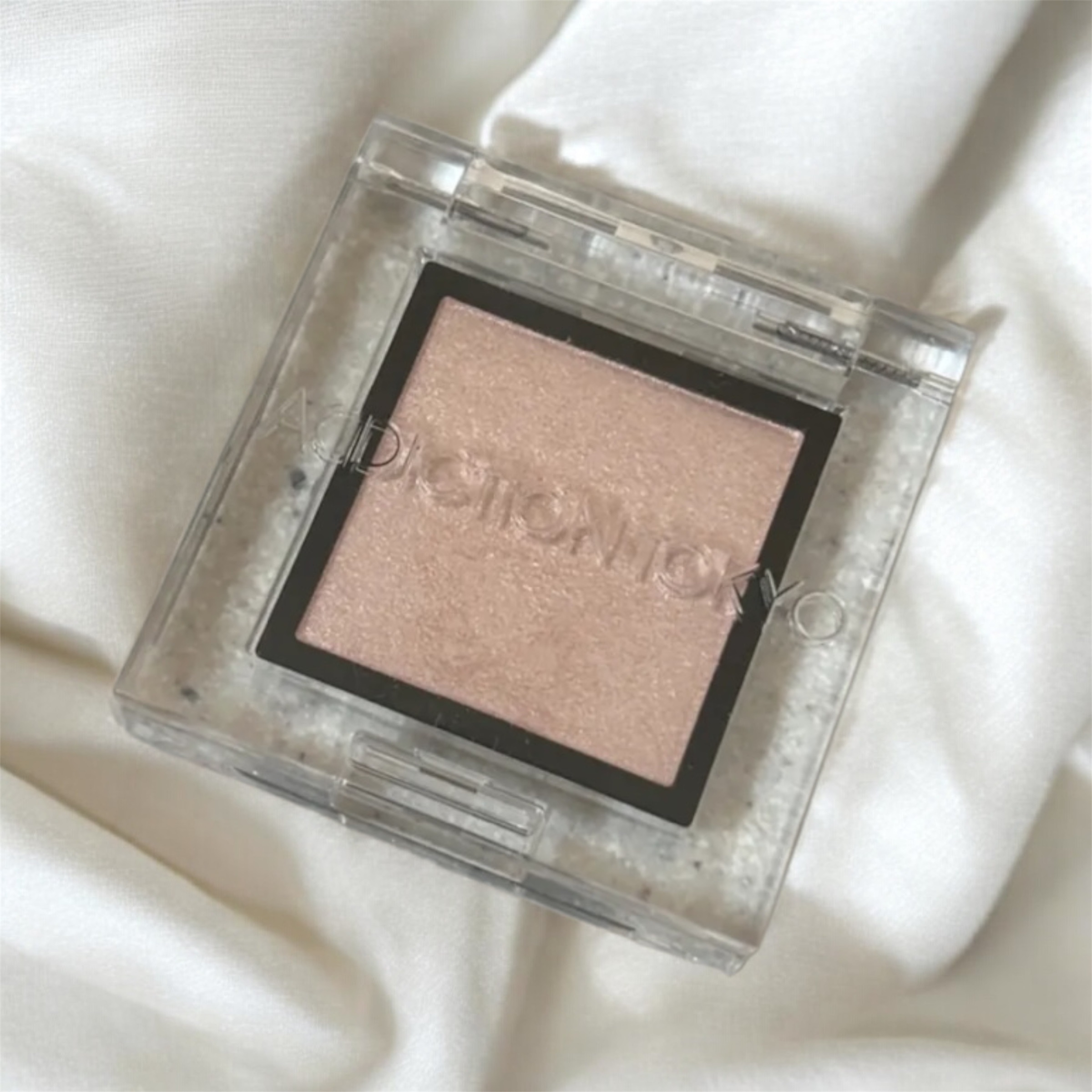 アディクション ザ アイシャドウ パール 011P Engaged/ADDICTION/単色アイシャドウを使ったクチコミ（1枚目）