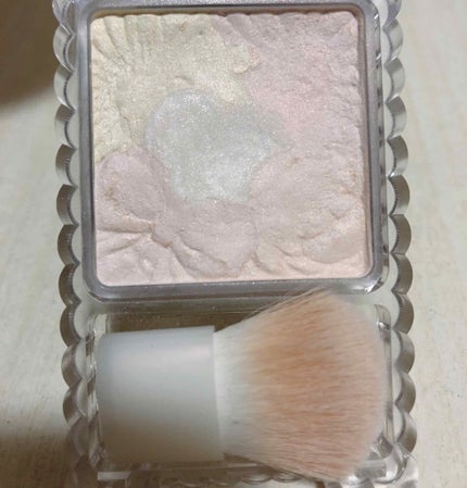 グロウフルールハイライター/キャンメイク/パウダーハイライトを使ったクチコミ(2枚目)