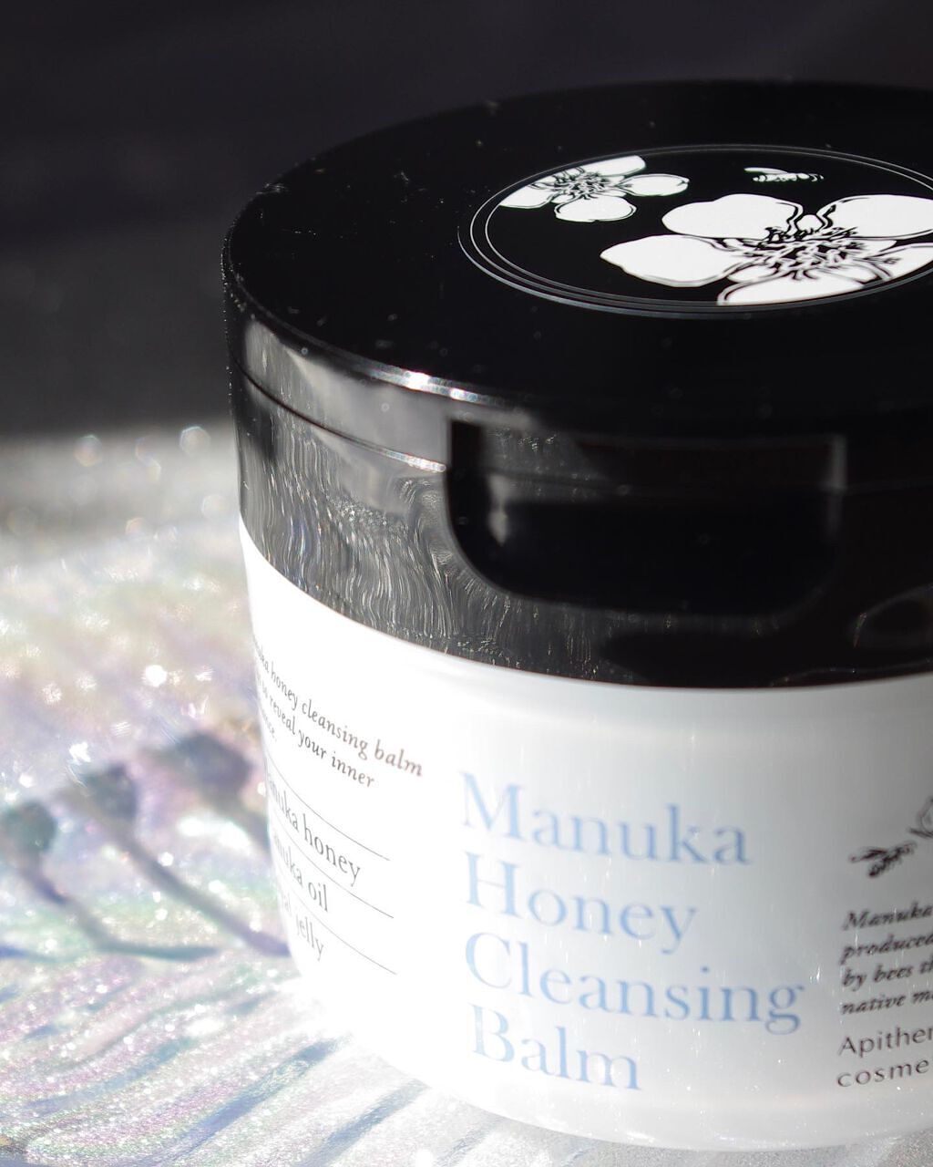 ⁡
⁡
⁡
使って感動！
美容成分がたっぷり配合されたとろっとろのクレンジングバーム🤤
⁡
・－・－・－・－・－・－・－・－・－・
⁡
マヌカハニー クレンジングバーム
75g　¥3,465（税込み）
⁡
・－・－・－・－・－・－・－・－