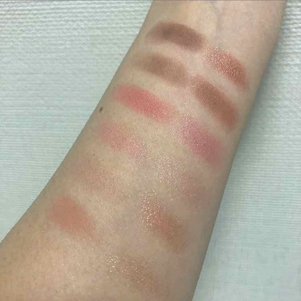 バレンタインボックス3ローズモーメント/VAVI MELLO/アイシャドウパレットを使ったクチコミ(2枚目)