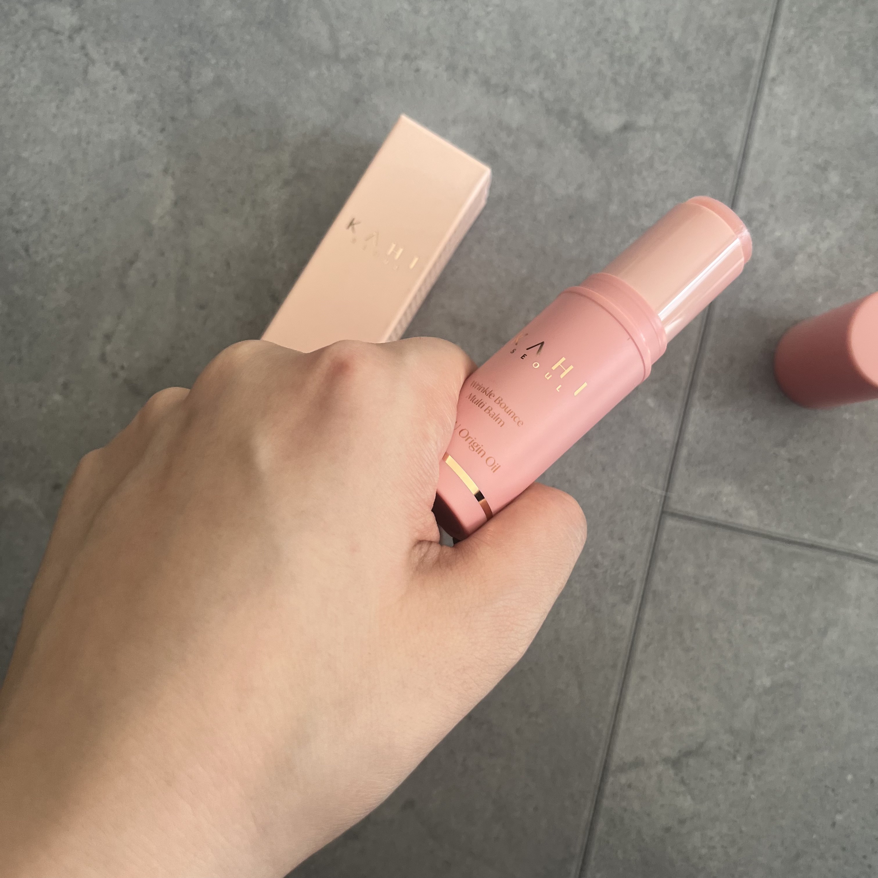 WRバウンス マルチバーム/KAHI/フェイスバームを使ったクチコミ(2枚目)