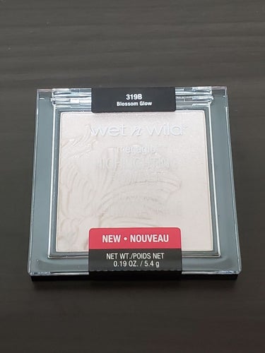 MegaGlo Highlighting Powder/wet 'n' wild/ハイライトを使ったクチコミ（1枚目）