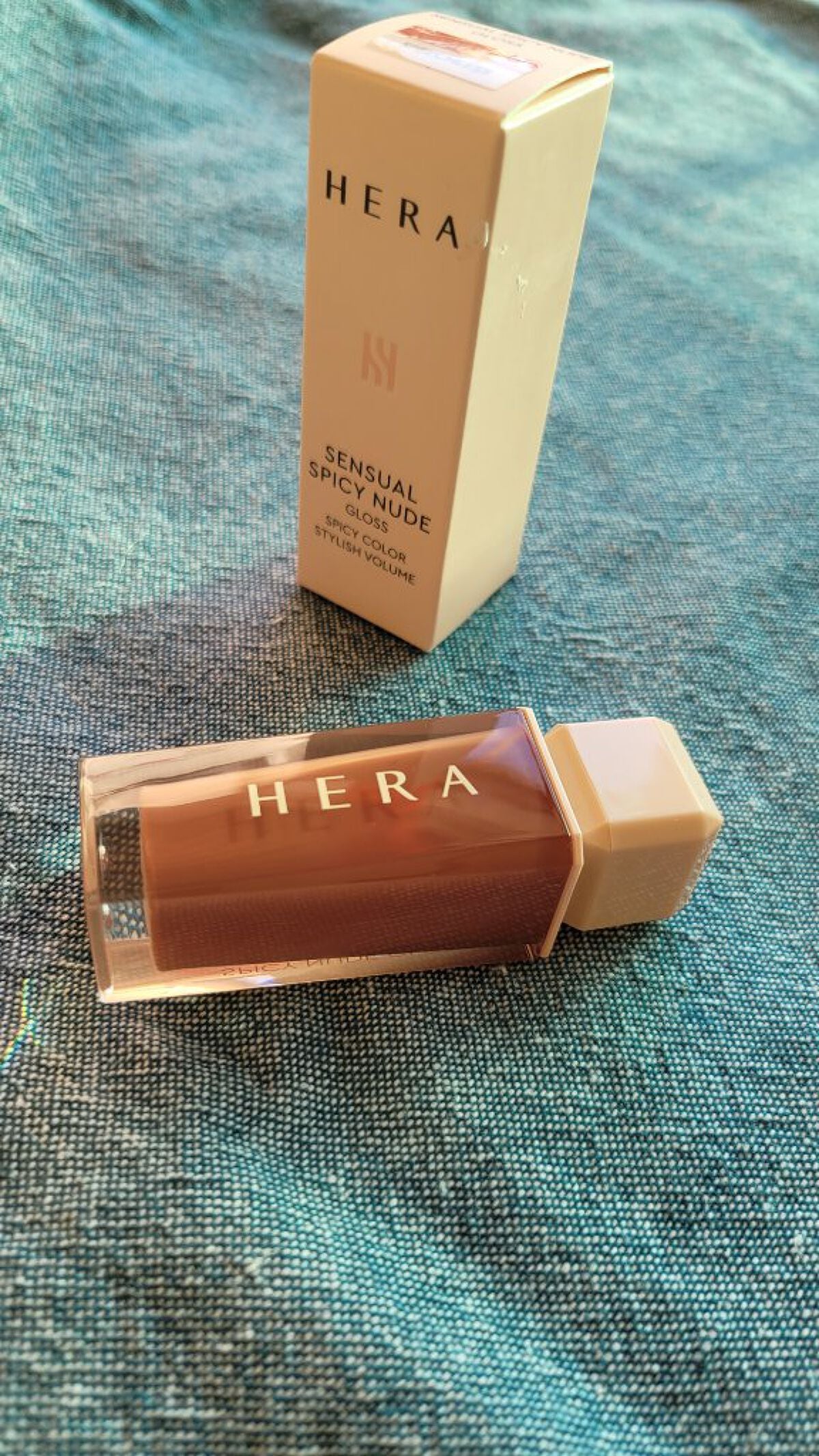 センシュアルスパイシーヌードグロス/HERA/リップグロスを使ったクチコミ(1枚目)