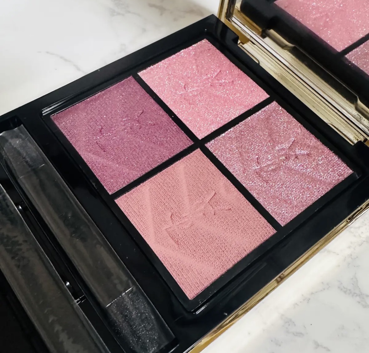 クチュール ミニ クラッチ/YVES SAINT LAURENT BEAUTE/アイシャドウパレットを使ったクチコミ（2枚目）